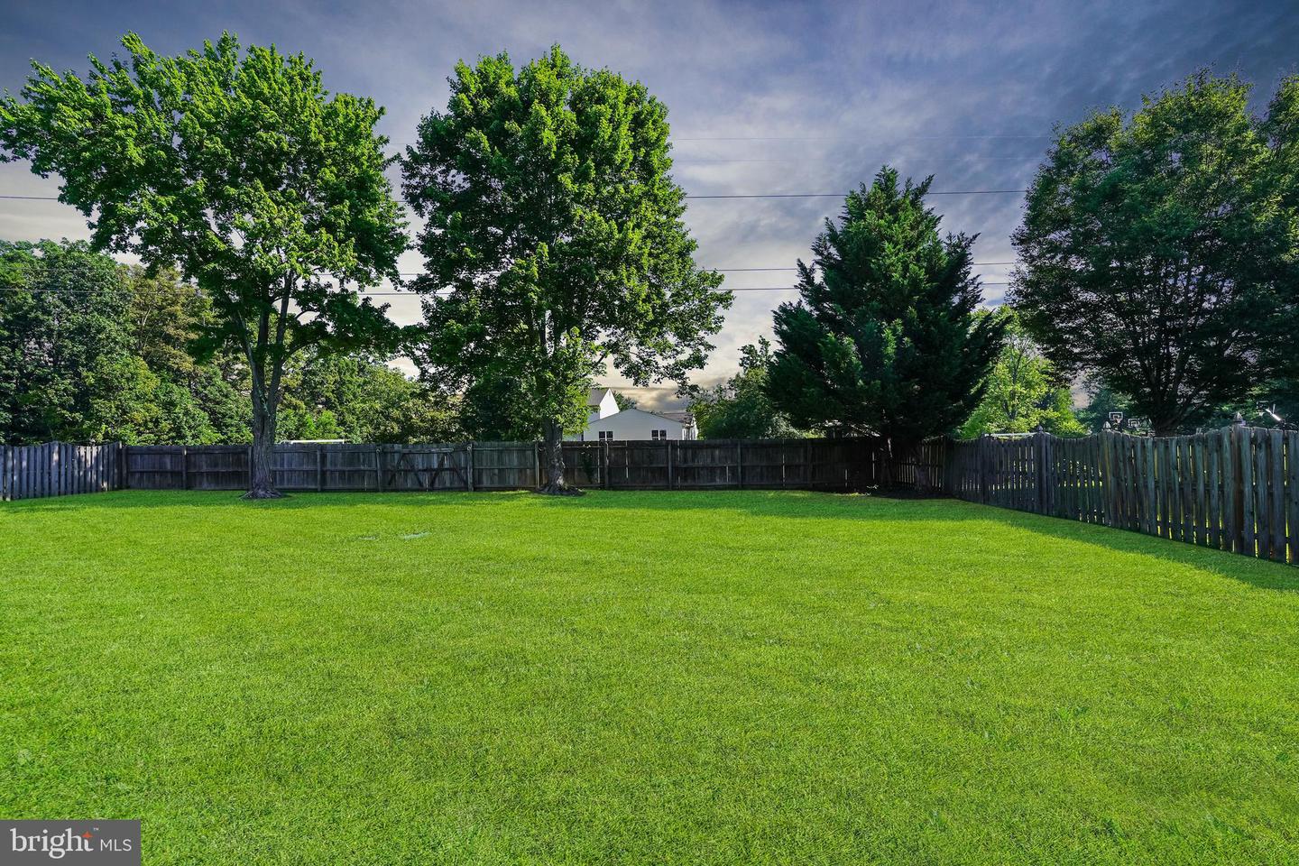 12910 ASHTON OAKS DR, FAIRFAX, Virginia 22030, 4 Bedrooms Bedrooms, ,3 BathroomsBathrooms,Residential,For sale,12910 ASHTON OAKS DR,VAFX2249396 MLS # VAFX2249396