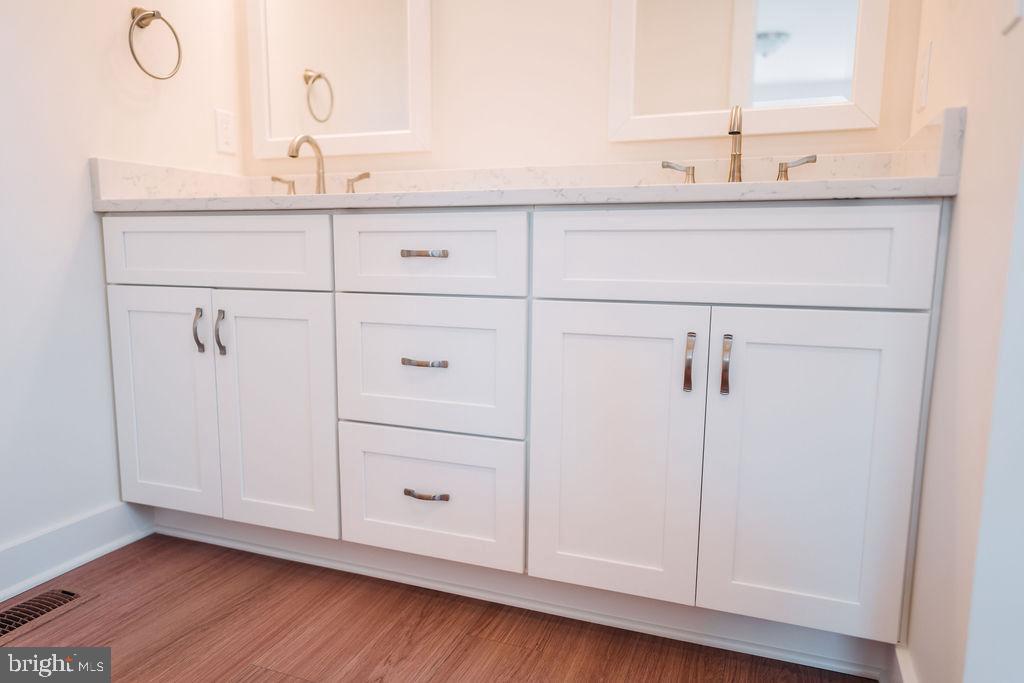 449 FALMOUTH ST, WARRENTON, Virginia 20186, 3 Bedrooms Bedrooms, ,2 BathroomsBathrooms,Residential,For sale,449 FALMOUTH ST,VAFQ2017156 MLS # VAFQ2017156
