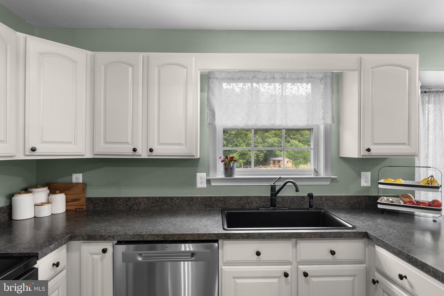 5302 SUMERDUCK RD, SUMERDUCK, Virginia 22742, 4 Bedrooms Bedrooms, ,2 BathroomsBathrooms,Residential,For sale,5302 SUMERDUCK RD,VAFQ2017170 MLS # VAFQ2017170