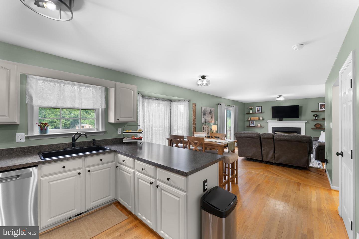 5302 SUMERDUCK RD, SUMERDUCK, Virginia 22742, 4 Bedrooms Bedrooms, ,2 BathroomsBathrooms,Residential,For sale,5302 SUMERDUCK RD,VAFQ2017170 MLS # VAFQ2017170