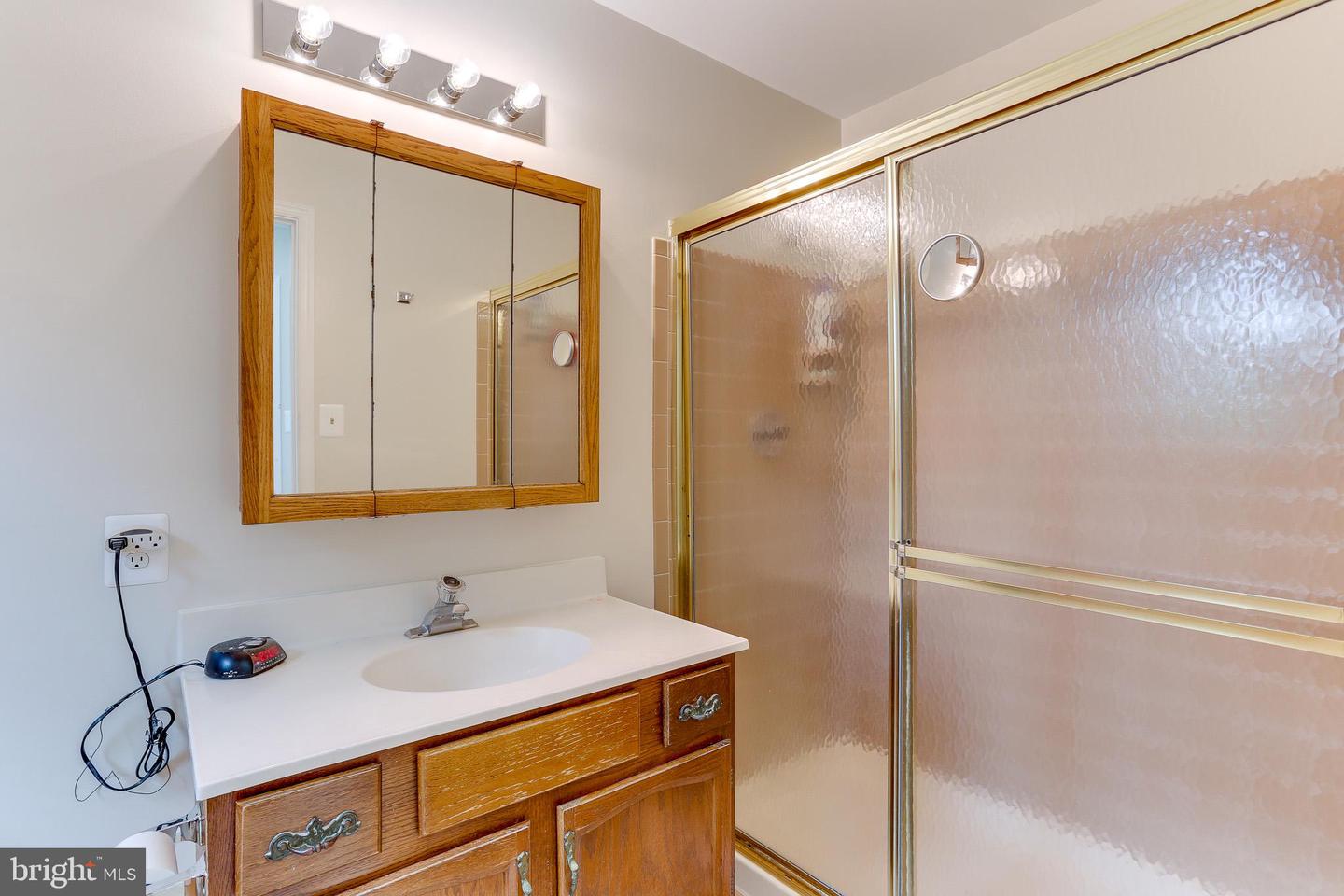 3630 ELDERBERRY PL, FAIRFAX, Virginia 22033, 5 Bedrooms Bedrooms, ,3 BathroomsBathrooms,Residential,For sale,3630 ELDERBERRY PL,VAFX2250478 MLS # VAFX2250478