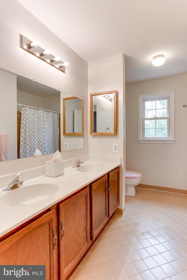 3630 ELDERBERRY PL, FAIRFAX, Virginia 22033, 5 Bedrooms Bedrooms, ,3 BathroomsBathrooms,Residential,For sale,3630 ELDERBERRY PL,VAFX2250478 MLS # VAFX2250478