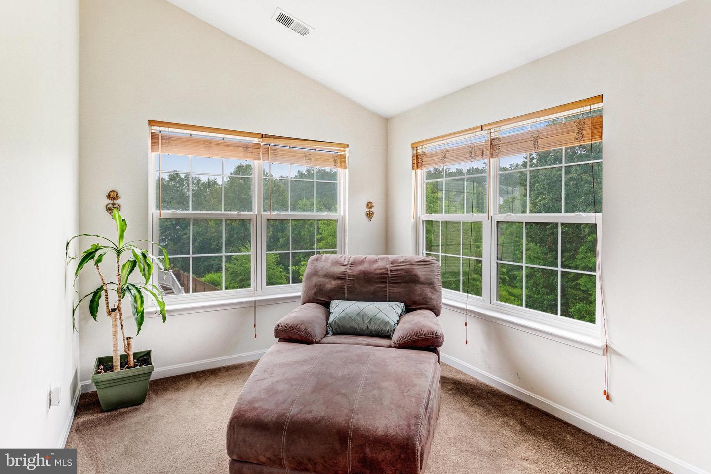 16280 EAGLE FLIGHT CIR, WOODBRIDGE, Virginia 22191, 5 Bedrooms Bedrooms, ,3 BathroomsBathrooms,Residential,For sale,16280 EAGLE FLIGHT CIR,VAPW2097948 MLS # VAPW2097948