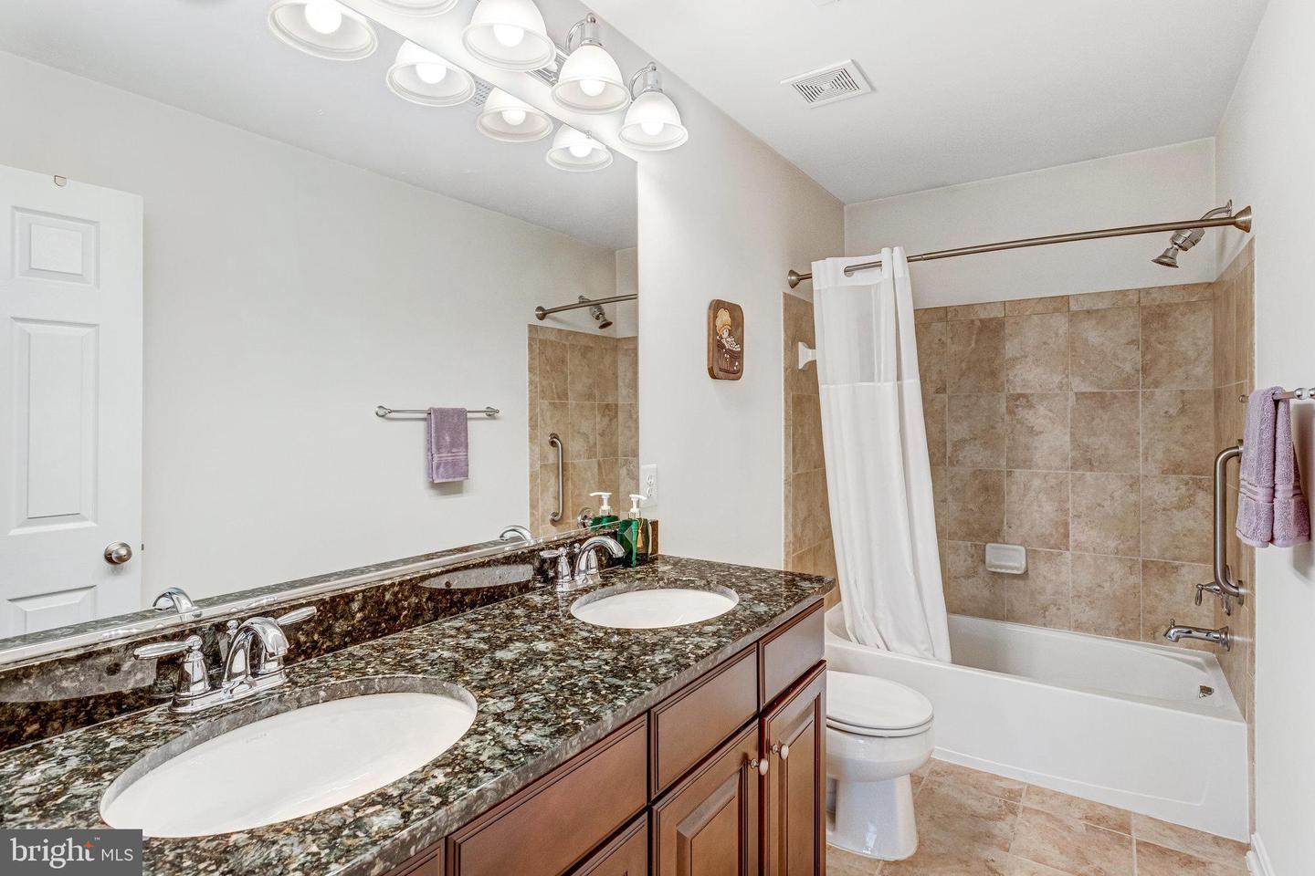 16280 EAGLE FLIGHT CIR, WOODBRIDGE, Virginia 22191, 5 Bedrooms Bedrooms, ,3 BathroomsBathrooms,Residential,For sale,16280 EAGLE FLIGHT CIR,VAPW2097948 MLS # VAPW2097948