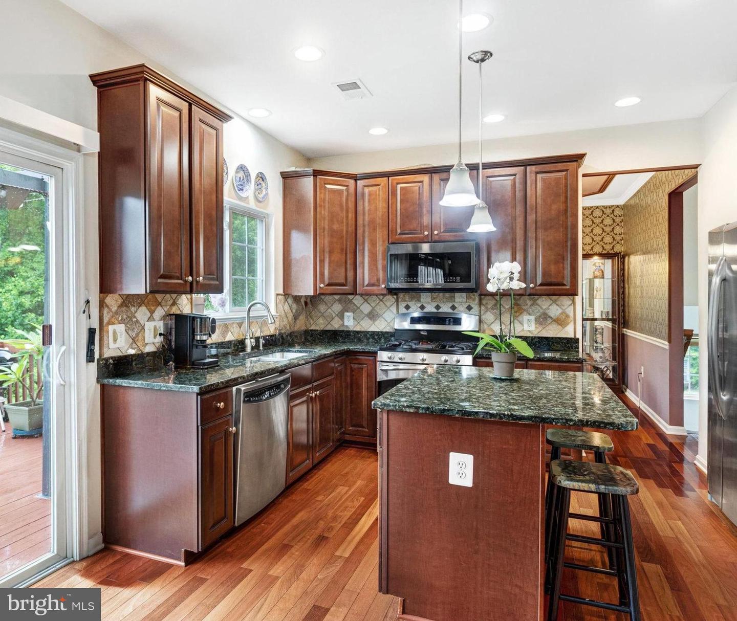 16280 EAGLE FLIGHT CIR, WOODBRIDGE, Virginia 22191, 5 Bedrooms Bedrooms, ,3 BathroomsBathrooms,Residential,For sale,16280 EAGLE FLIGHT CIR,VAPW2097948 MLS # VAPW2097948