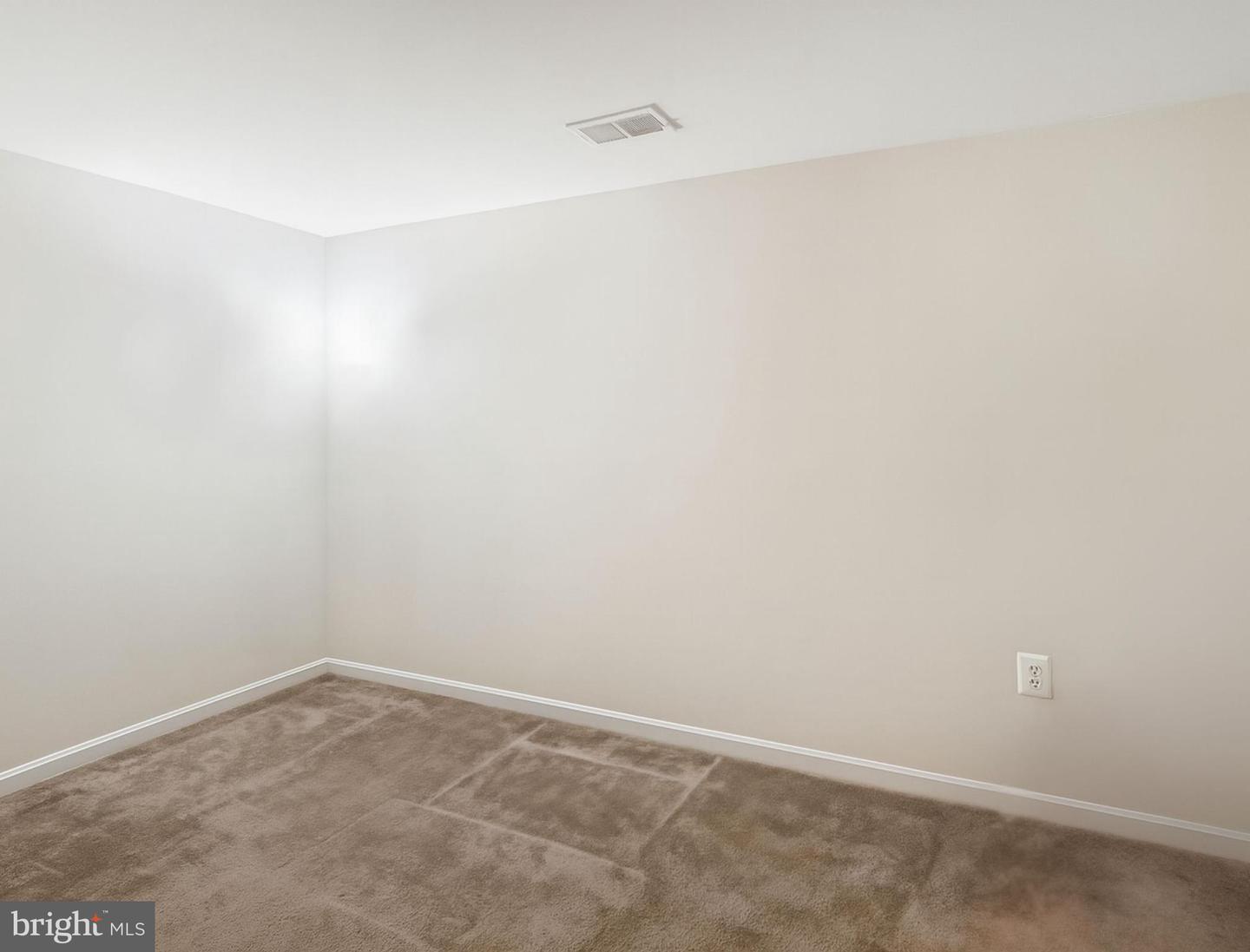 16280 EAGLE FLIGHT CIR, WOODBRIDGE, Virginia 22191, 5 Bedrooms Bedrooms, ,3 BathroomsBathrooms,Residential,For sale,16280 EAGLE FLIGHT CIR,VAPW2097948 MLS # VAPW2097948