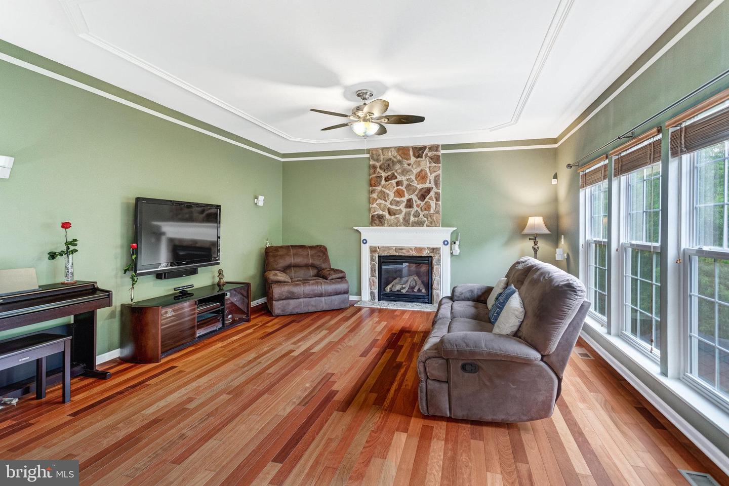 16280 EAGLE FLIGHT CIR, WOODBRIDGE, Virginia 22191, 5 Bedrooms Bedrooms, ,3 BathroomsBathrooms,Residential,For sale,16280 EAGLE FLIGHT CIR,VAPW2097948 MLS # VAPW2097948
