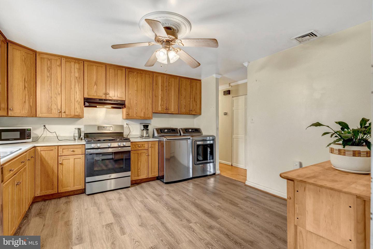 719 N BELFORT ST, STERLING, Virginia 20164, 3 Bedrooms Bedrooms, ,2 BathroomsBathrooms,Residential,For sale,719 N BELFORT ST,VALO2100562 MLS # VALO2100562