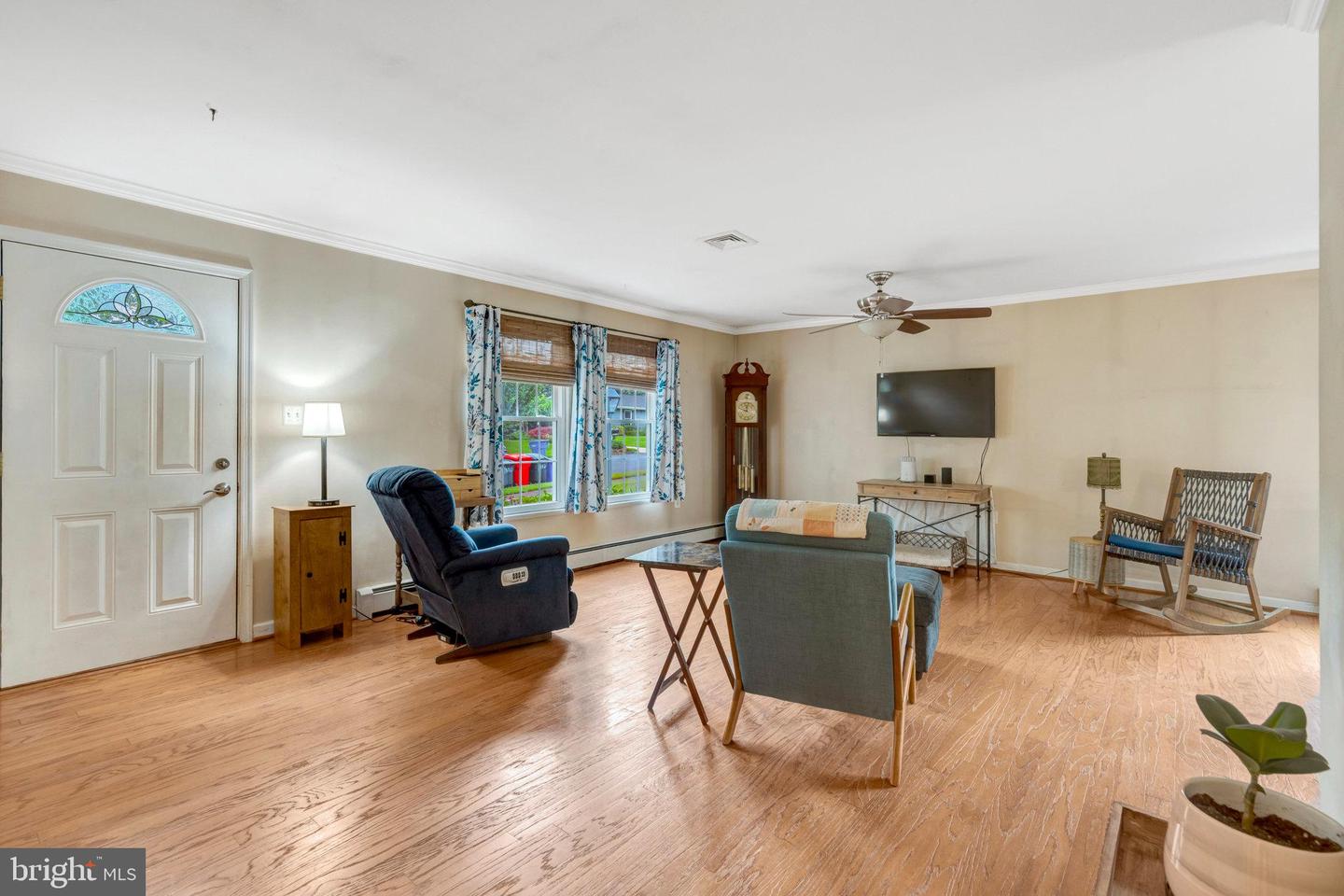 719 N BELFORT ST, STERLING, Virginia 20164, 3 Bedrooms Bedrooms, ,2 BathroomsBathrooms,Residential,For sale,719 N BELFORT ST,VALO2100562 MLS # VALO2100562