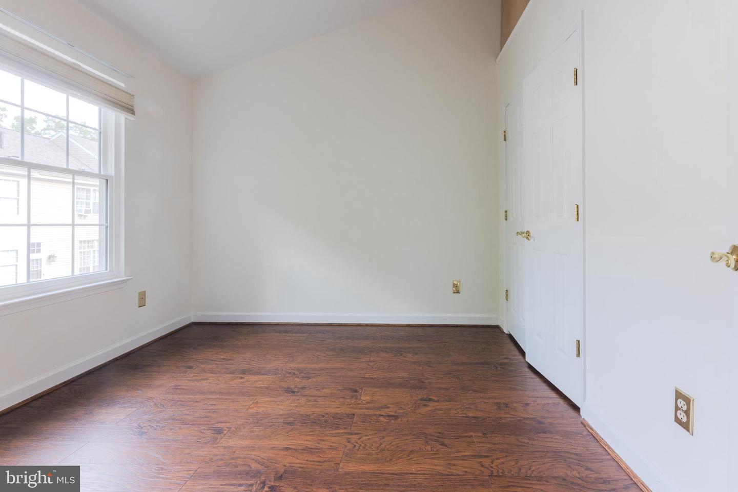 20540 WAKE TER, STERLING, Virginia 20165, 3 Bedrooms Bedrooms, ,3 BathroomsBathrooms,Residential,For sale,20540 WAKE TER,VALO2100708 MLS # VALO2100708