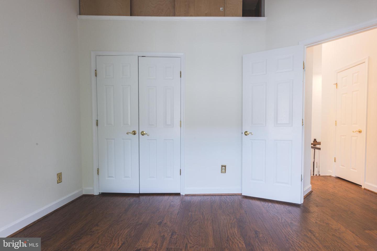 20540 WAKE TER, STERLING, Virginia 20165, 3 Bedrooms Bedrooms, ,3 BathroomsBathrooms,Residential,For sale,20540 WAKE TER,VALO2100708 MLS # VALO2100708
