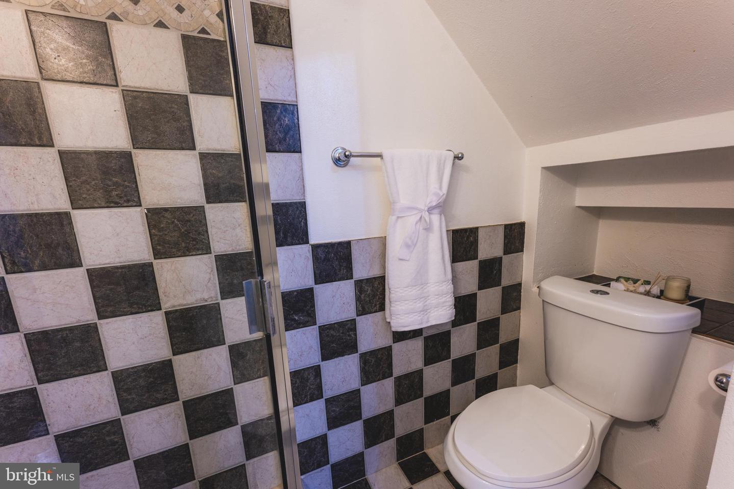 20540 WAKE TER, STERLING, Virginia 20165, 3 Bedrooms Bedrooms, ,3 BathroomsBathrooms,Residential,For sale,20540 WAKE TER,VALO2100708 MLS # VALO2100708