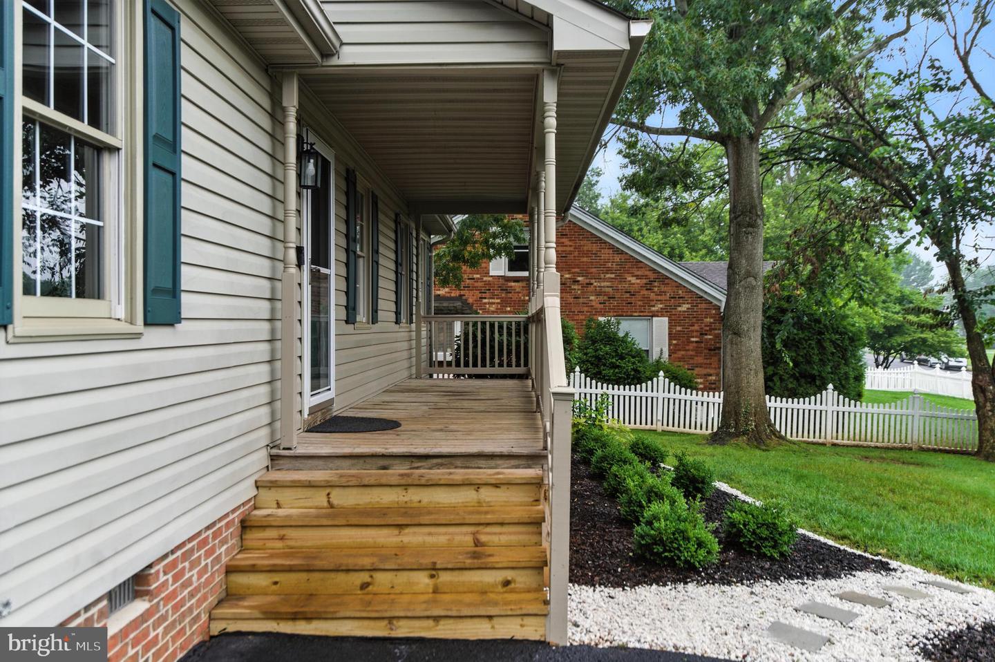 295 JACKSON ST, WARRENTON, Virginia 20186, 3 Bedrooms Bedrooms, ,2 BathroomsBathrooms,Residential,For sale,295 JACKSON ST,VAFQ2017240 MLS # VAFQ2017240