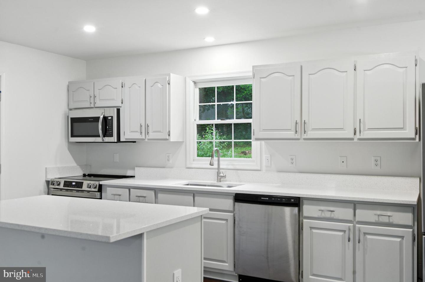 295 JACKSON ST, WARRENTON, Virginia 20186, 3 Bedrooms Bedrooms, ,2 BathroomsBathrooms,Residential,For sale,295 JACKSON ST,VAFQ2017240 MLS # VAFQ2017240