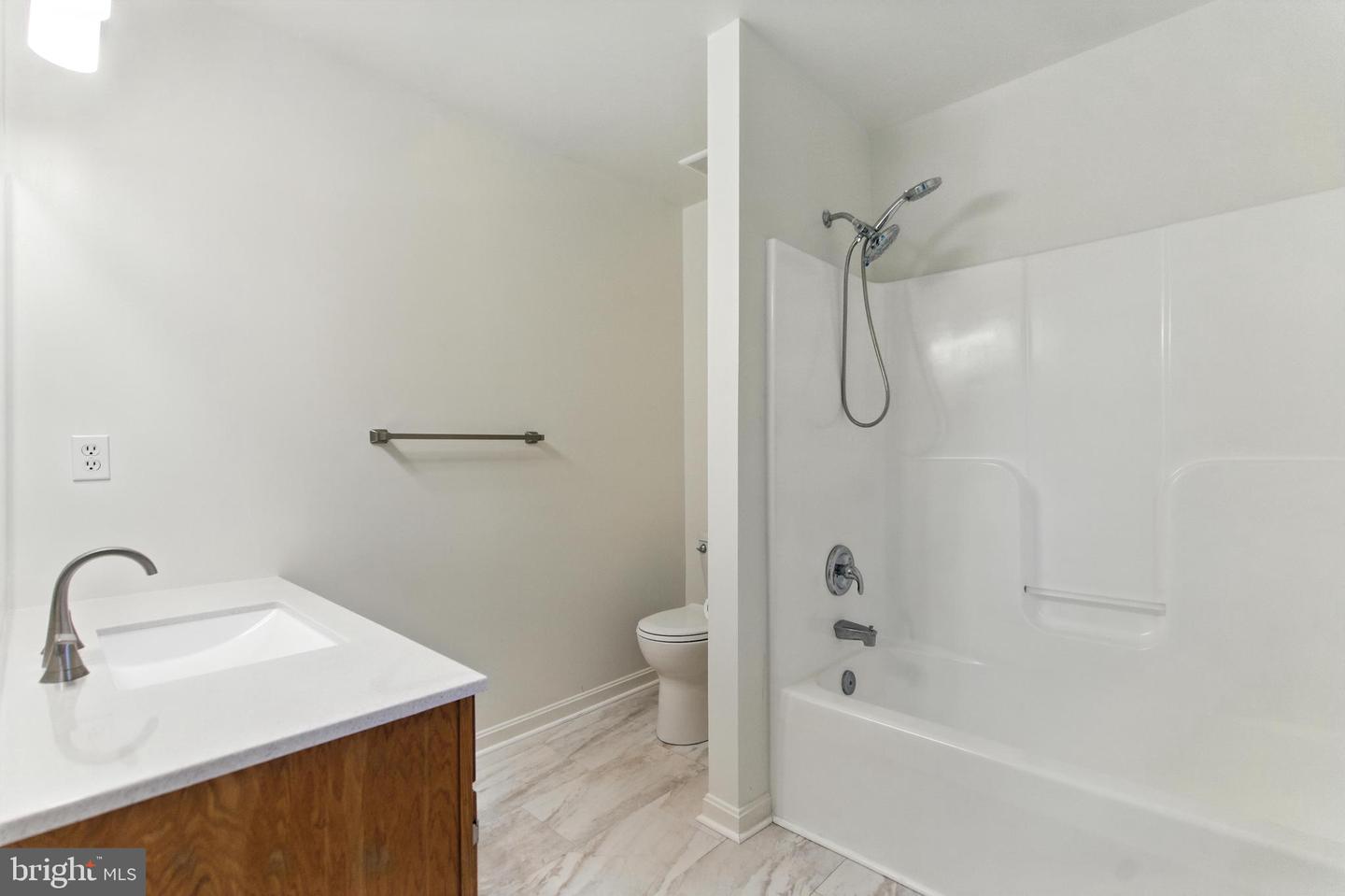 295 JACKSON ST, WARRENTON, Virginia 20186, 3 Bedrooms Bedrooms, ,2 BathroomsBathrooms,Residential,For sale,295 JACKSON ST,VAFQ2017240 MLS # VAFQ2017240