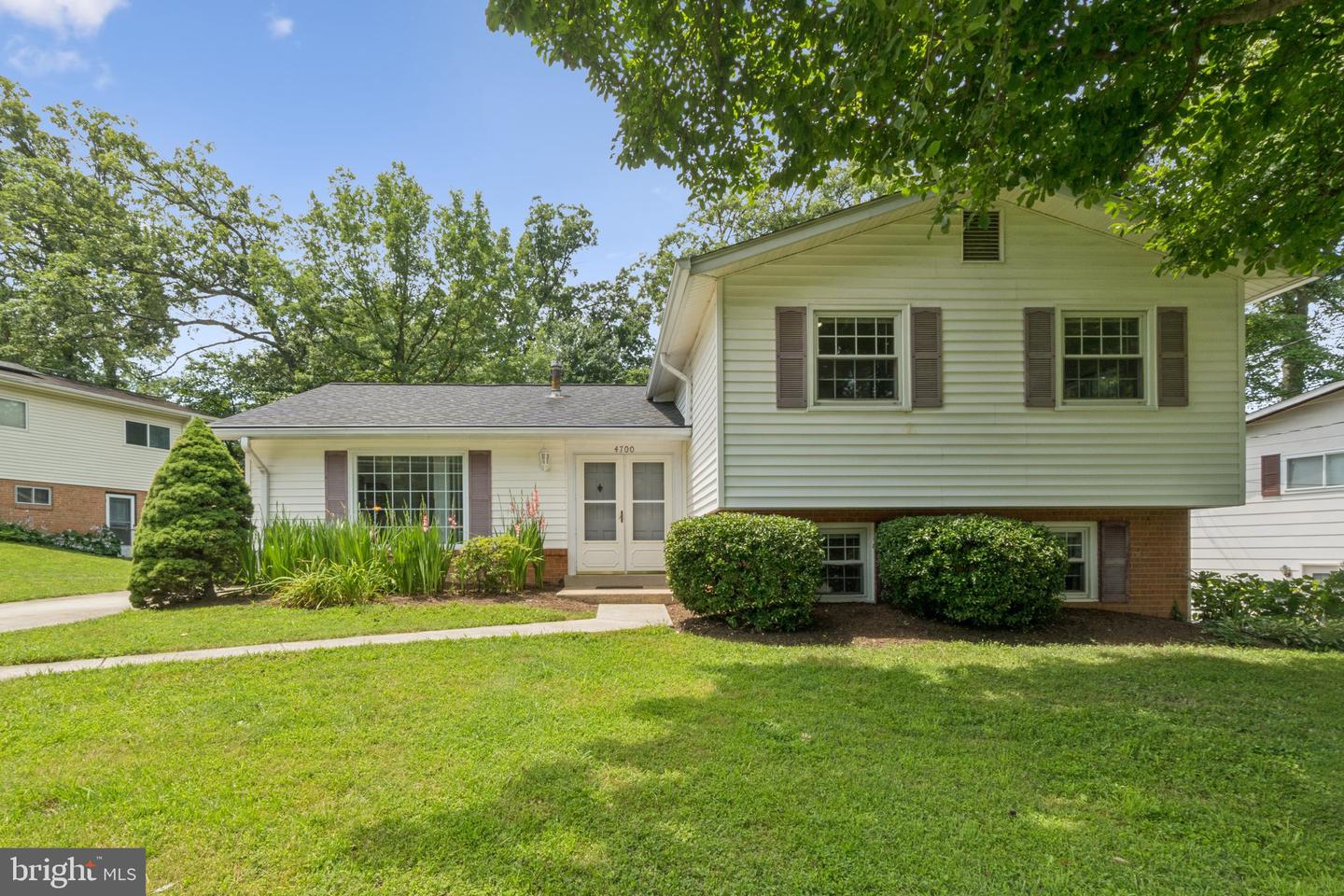 4700 TWINBROOK RD, FAIRFAX, Virginia 22032, 5 Bedrooms Bedrooms, ,3 BathroomsBathrooms,Residential,For sale,4700 TWINBROOK RD,VAFX2252676 MLS # VAFX2252676