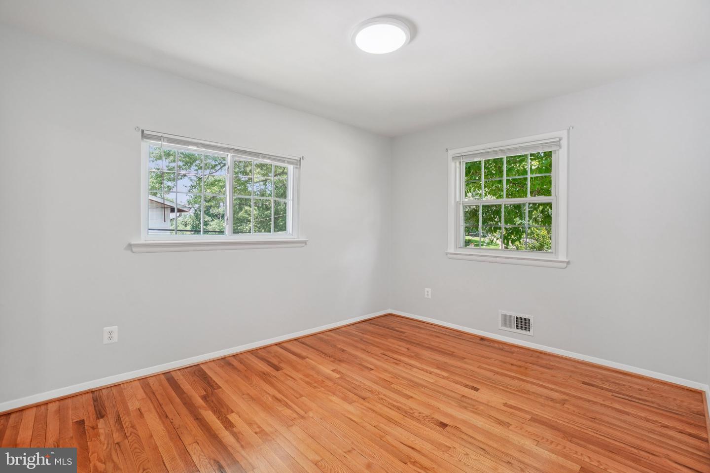 4700 TWINBROOK RD, FAIRFAX, Virginia 22032, 5 Bedrooms Bedrooms, ,3 BathroomsBathrooms,Residential,For sale,4700 TWINBROOK RD,VAFX2252676 MLS # VAFX2252676