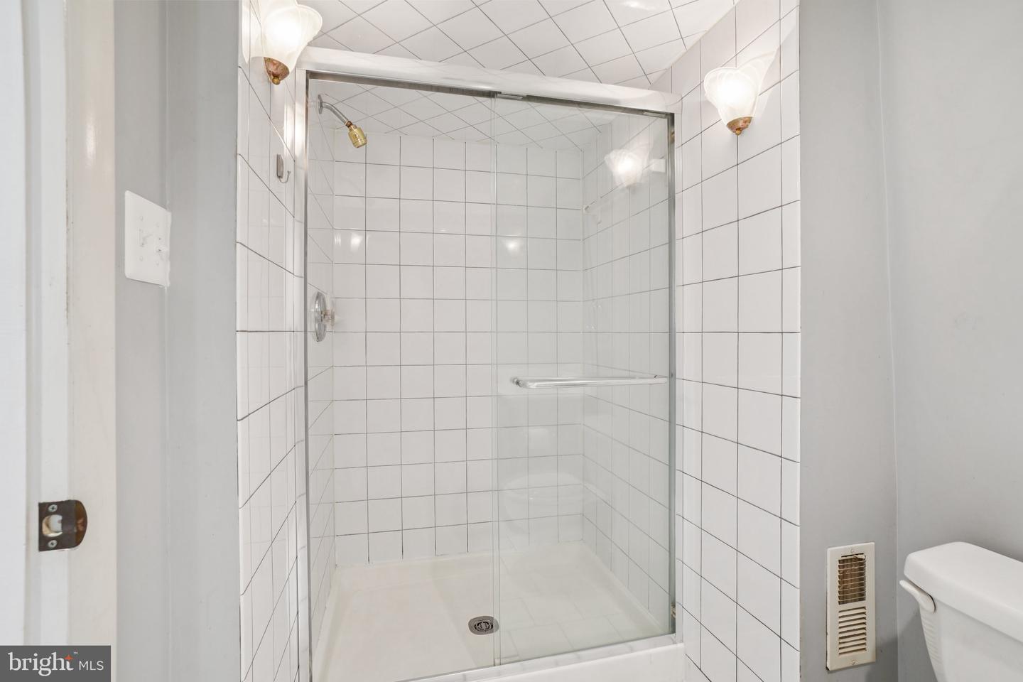 4700 TWINBROOK RD, FAIRFAX, Virginia 22032, 5 Bedrooms Bedrooms, ,3 BathroomsBathrooms,Residential,For sale,4700 TWINBROOK RD,VAFX2252676 MLS # VAFX2252676