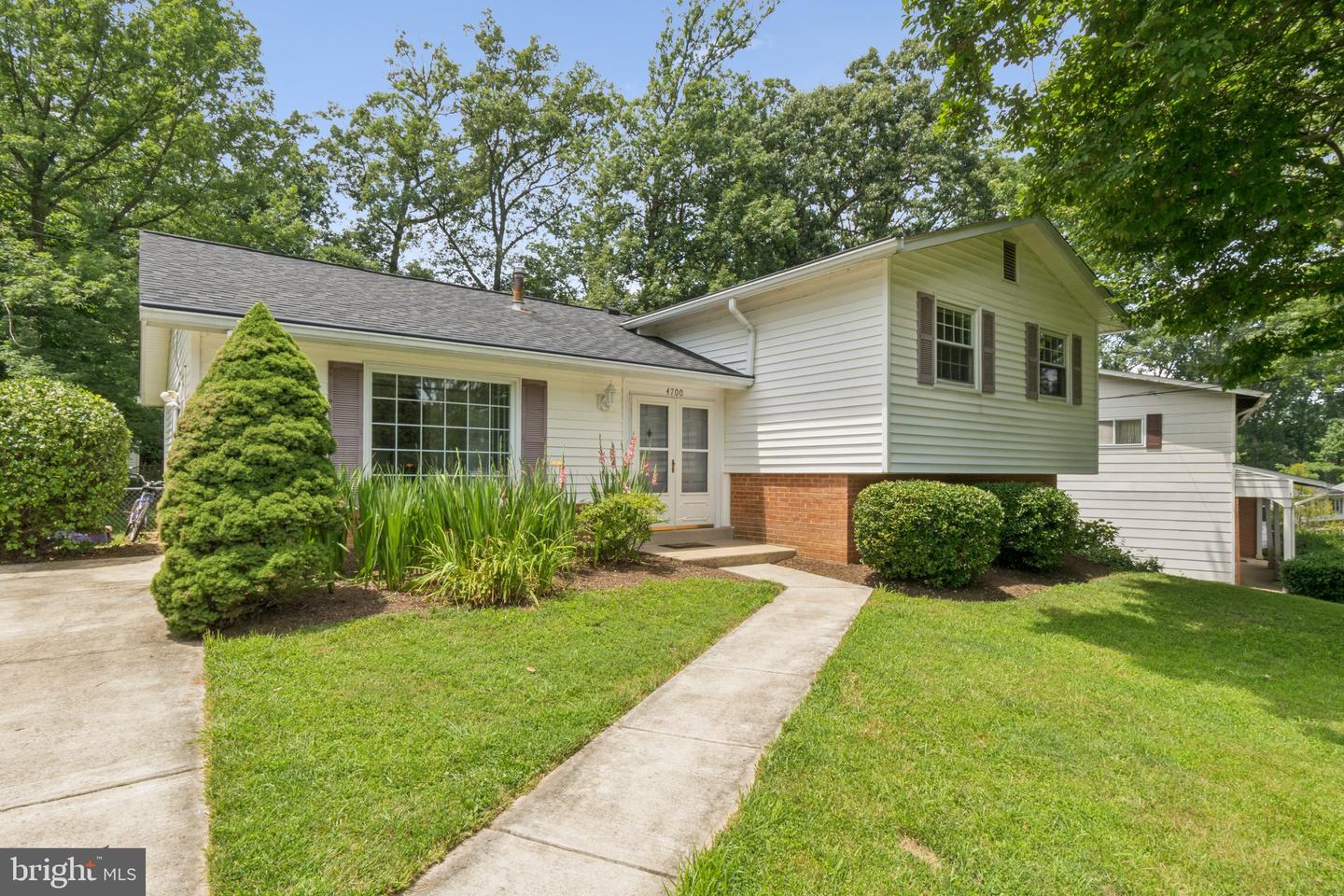 4700 TWINBROOK RD, FAIRFAX, Virginia 22032, 5 Bedrooms Bedrooms, ,3 BathroomsBathrooms,Residential,For sale,4700 TWINBROOK RD,VAFX2252676 MLS # VAFX2252676
