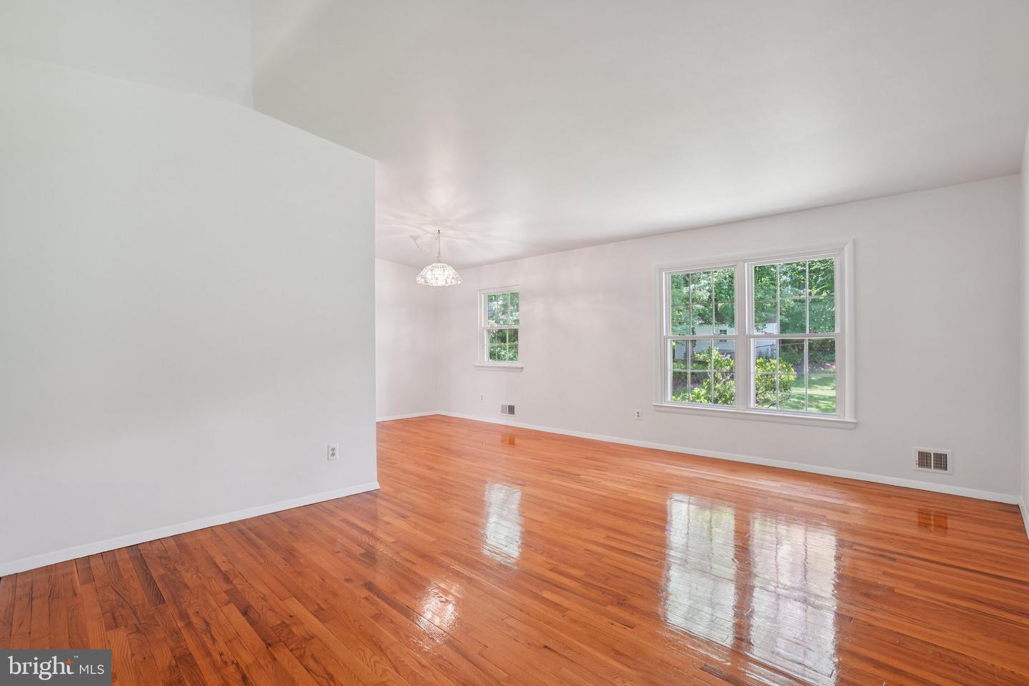 4700 TWINBROOK RD, FAIRFAX, Virginia 22032, 5 Bedrooms Bedrooms, ,3 BathroomsBathrooms,Residential,For sale,4700 TWINBROOK RD,VAFX2252676 MLS # VAFX2252676
