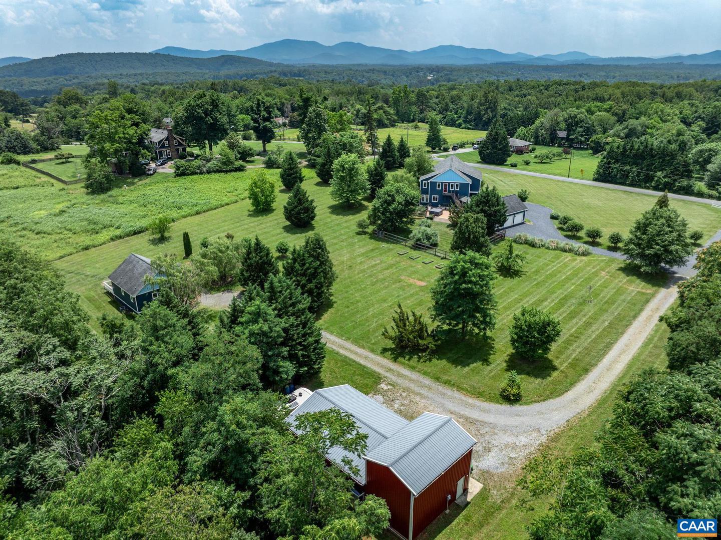 7520 & 7522 GREENWOOD STATION RD, GREENWOOD, Virginia 22943, 5 Bedrooms Bedrooms, ,4 BathroomsBathrooms,Residential,For sale,7520 & 7522 GREENWOOD STATION RD,666270 MLS # 666270