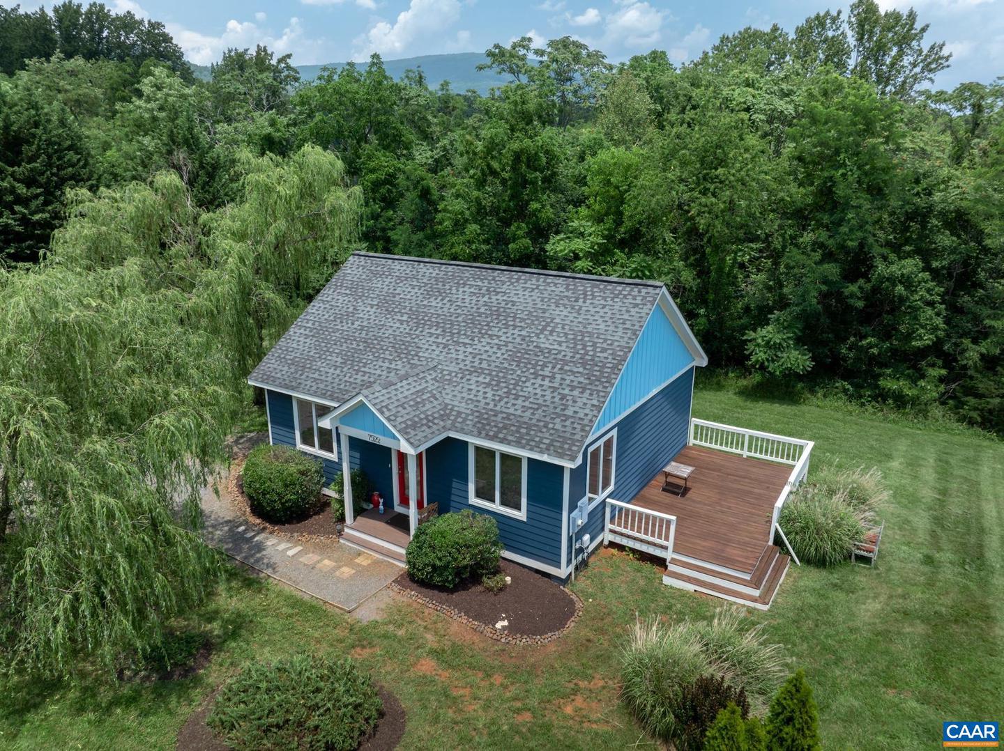 7520 & 7522 GREENWOOD STATION RD, GREENWOOD, Virginia 22943, 5 Bedrooms Bedrooms, ,4 BathroomsBathrooms,Residential,For sale,7520 & 7522 GREENWOOD STATION RD,666270 MLS # 666270