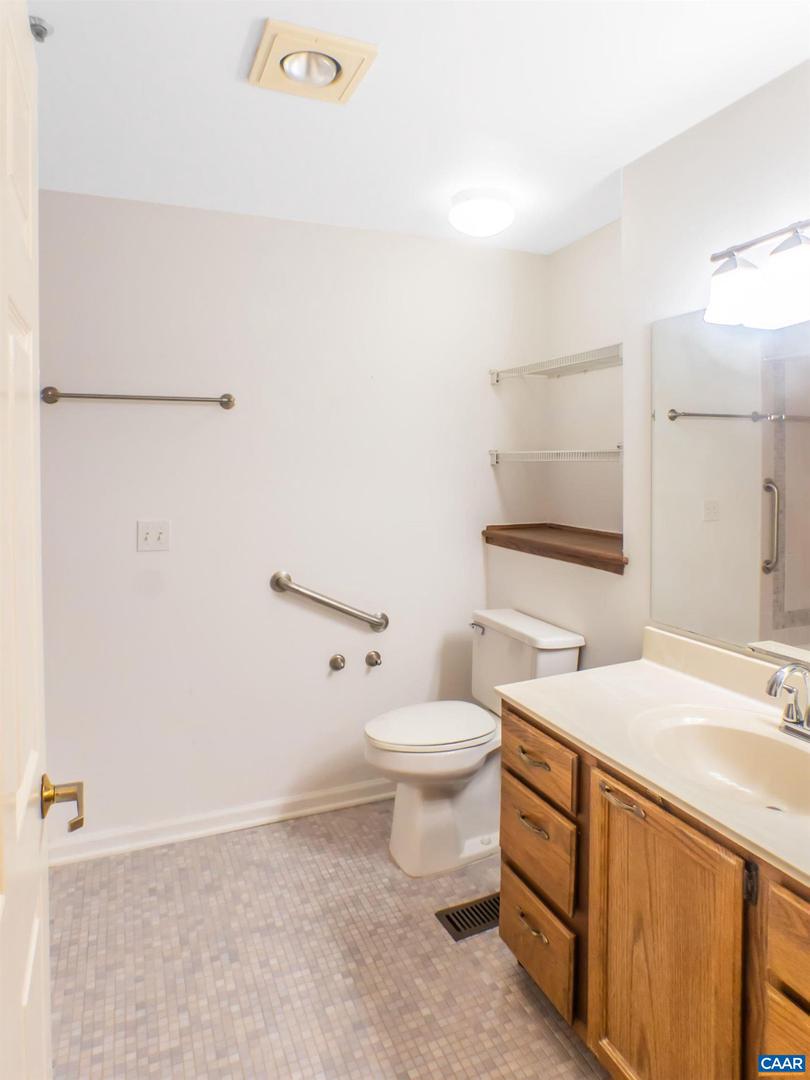 1325 BRANCHLANDS DR #A, CHARLOTTESVILLE, Virginia 22901, 2 Bedrooms Bedrooms, ,2 BathroomsBathrooms,Residential,For sale,1325 BRANCHLANDS DR #A,666400 MLS # 666400