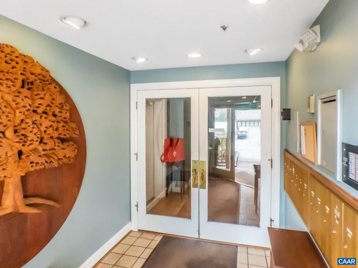 1325 BRANCHLANDS DR #A, CHARLOTTESVILLE, Virginia 22901, 2 Bedrooms Bedrooms, ,2 BathroomsBathrooms,Residential,For sale,1325 BRANCHLANDS DR #A,666400 MLS # 666400