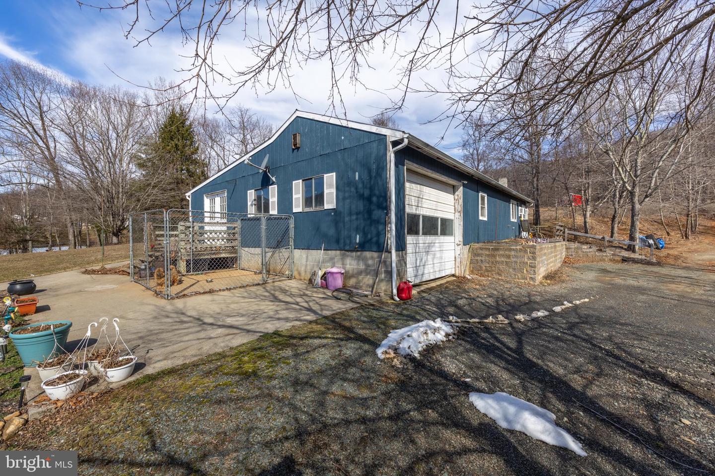 165 BROKENBACK MOUNTAIN RD, FREE UNION, Virginia 22940, 6 Bedrooms Bedrooms, ,3 BathroomsBathrooms,Residential,For sale,165 BROKENBACK MOUNTAIN RD,VAGR2000730 MLS # VAGR2000730