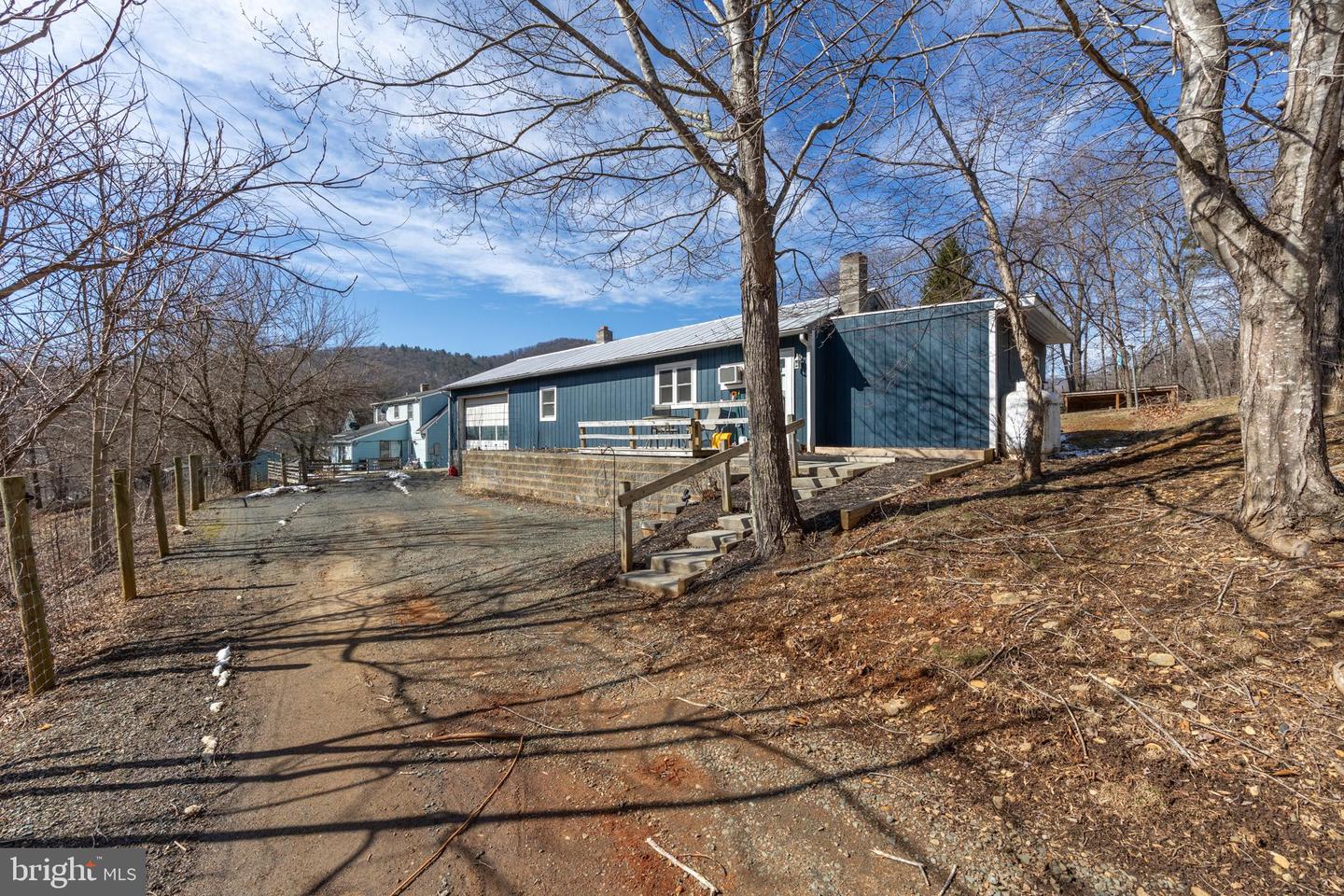 165 BROKENBACK MOUNTAIN RD, FREE UNION, Virginia 22940, 6 Bedrooms Bedrooms, ,3 BathroomsBathrooms,Residential,For sale,165 BROKENBACK MOUNTAIN RD,VAGR2000730 MLS # VAGR2000730