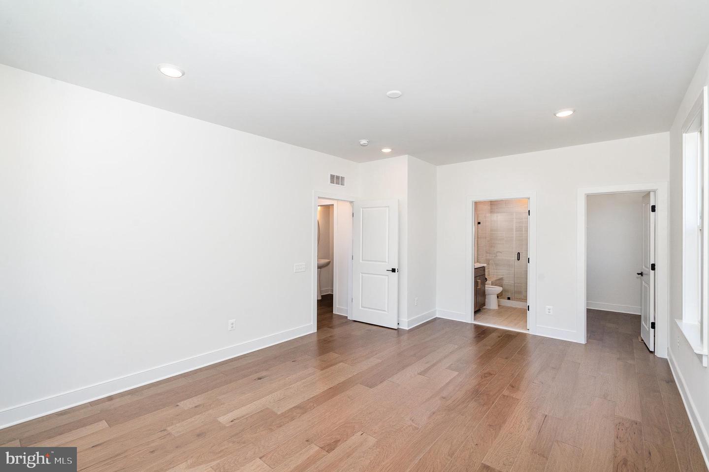 18389 SUGAR SNAP CIR, LEESBURG, Virginia 20176, 5 Bedrooms Bedrooms, ,5 BathroomsBathrooms,Residential,For sale,18389 SUGAR SNAP CIR,VALO2101248 MLS # VALO2101248