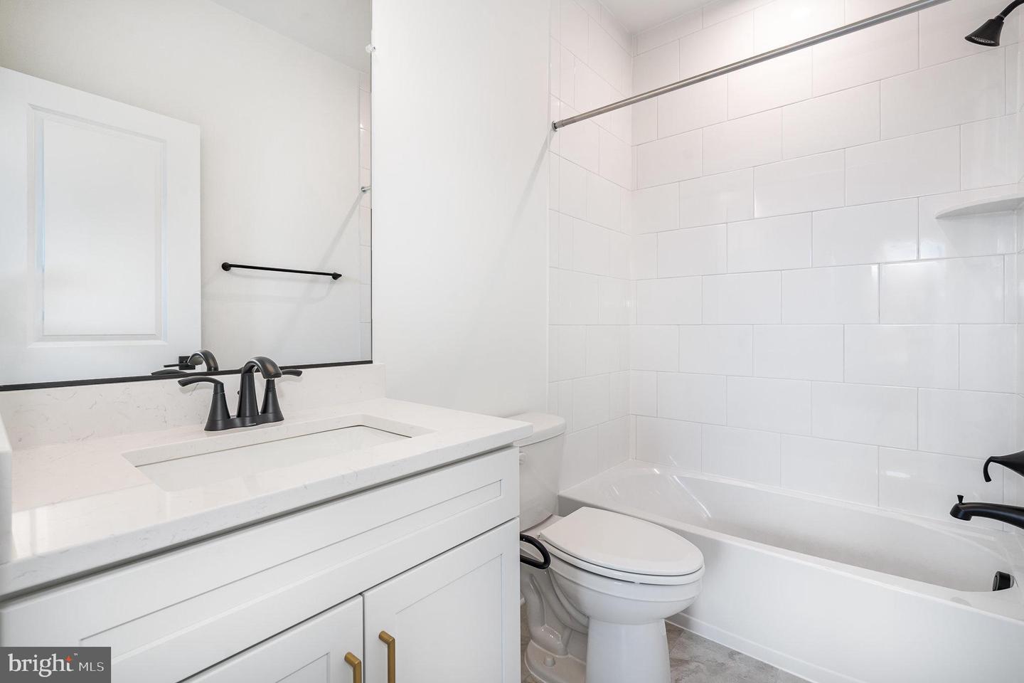 18389 SUGAR SNAP CIR, LEESBURG, Virginia 20176, 5 Bedrooms Bedrooms, ,5 BathroomsBathrooms,Residential,For sale,18389 SUGAR SNAP CIR,VALO2101248 MLS # VALO2101248