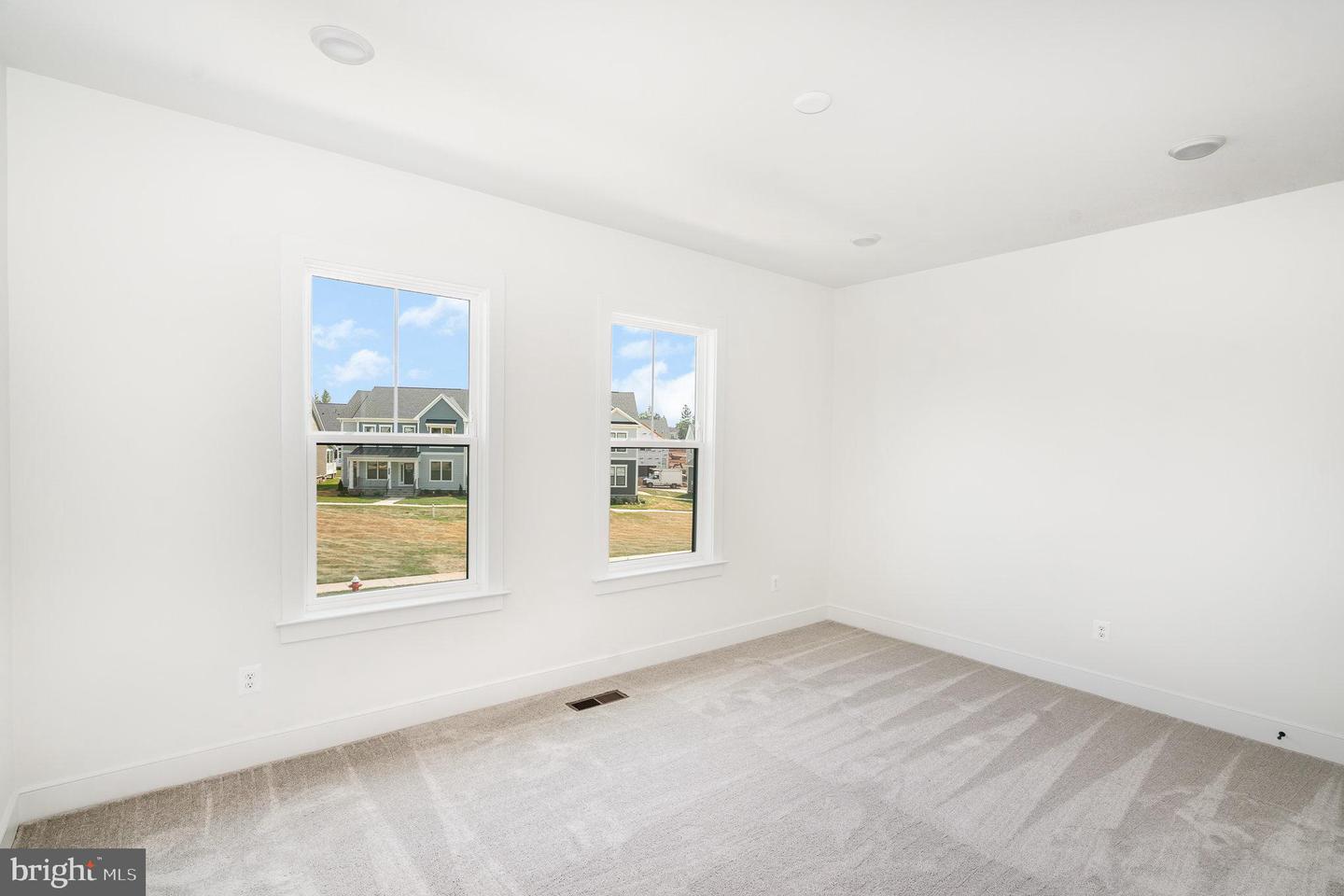 18389 SUGAR SNAP CIR, LEESBURG, Virginia 20176, 5 Bedrooms Bedrooms, ,5 BathroomsBathrooms,Residential,For sale,18389 SUGAR SNAP CIR,VALO2101248 MLS # VALO2101248