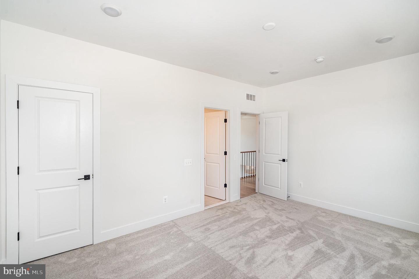18389 SUGAR SNAP CIR, LEESBURG, Virginia 20176, 5 Bedrooms Bedrooms, ,5 BathroomsBathrooms,Residential,For sale,18389 SUGAR SNAP CIR,VALO2101248 MLS # VALO2101248