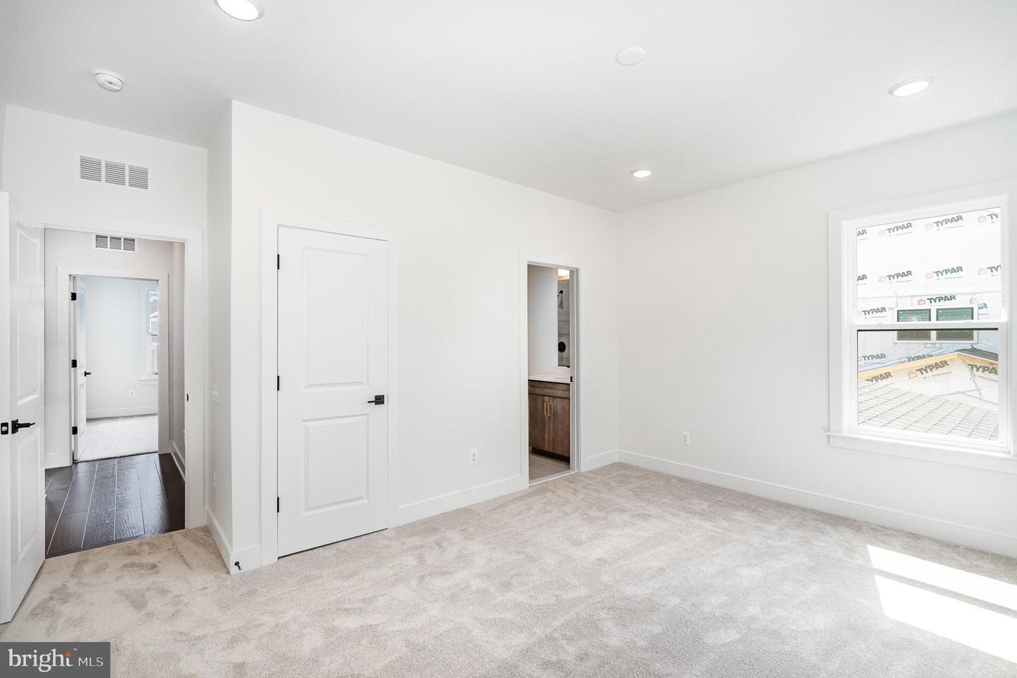 18389 SUGAR SNAP CIR, LEESBURG, Virginia 20176, 5 Bedrooms Bedrooms, ,5 BathroomsBathrooms,Residential,For sale,18389 SUGAR SNAP CIR,VALO2101248 MLS # VALO2101248