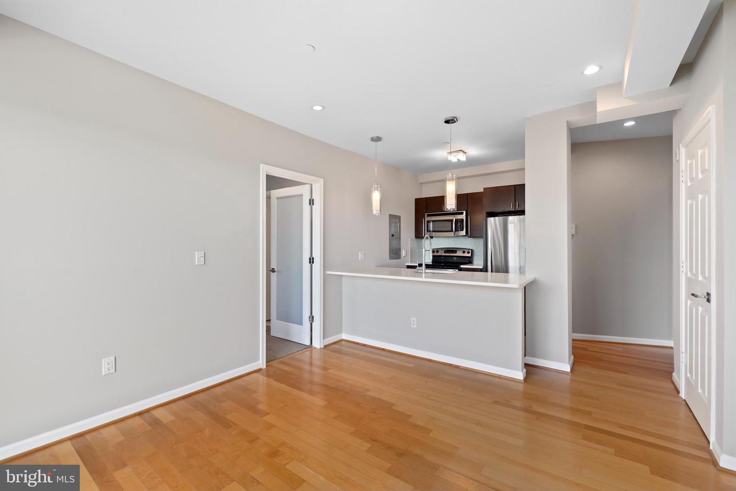 329 RHODE ISLAND AVE NE #303, WASHINGTON, District Of Columbia 20002, 2 Bedrooms Bedrooms, 7 Rooms Rooms,2 BathroomsBathrooms,Residential,For sale,329 RHODE ISLAND AVE NE #303,DCDC2209074 MLS # DCDC2209074
