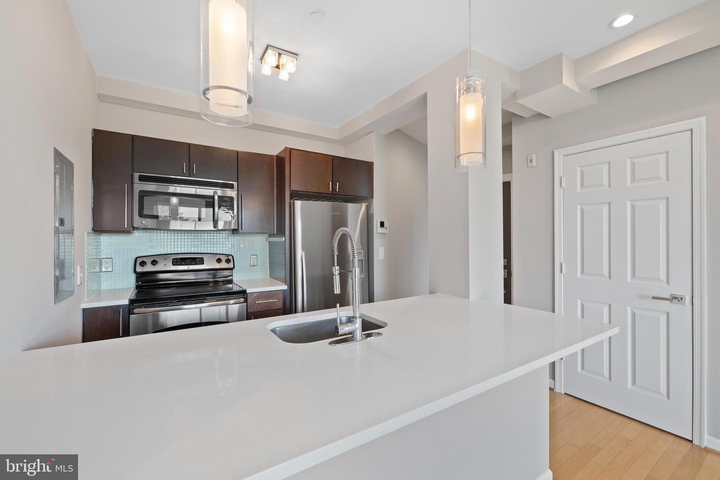 329 RHODE ISLAND AVE NE #303, WASHINGTON, District Of Columbia 20002, 2 Bedrooms Bedrooms, 7 Rooms Rooms,2 BathroomsBathrooms,Residential,For sale,329 RHODE ISLAND AVE NE #303,DCDC2209074 MLS # DCDC2209074
