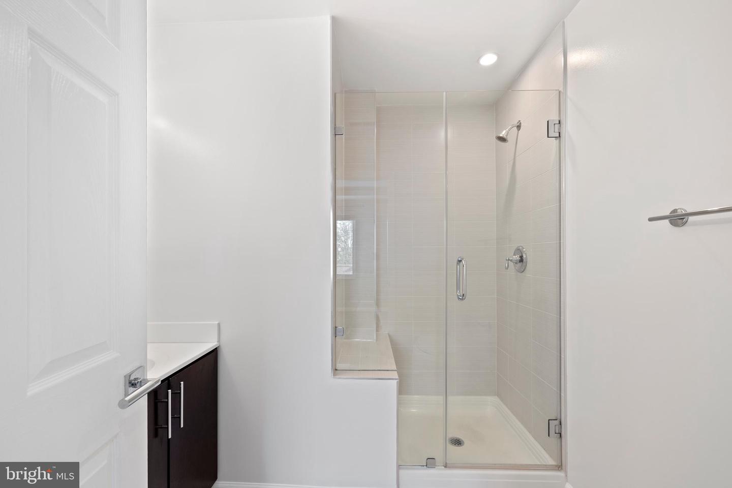 329 RHODE ISLAND AVE NE #303, WASHINGTON, District Of Columbia 20002, 2 Bedrooms Bedrooms, 7 Rooms Rooms,2 BathroomsBathrooms,Residential,For sale,329 RHODE ISLAND AVE NE #303,DCDC2209074 MLS # DCDC2209074