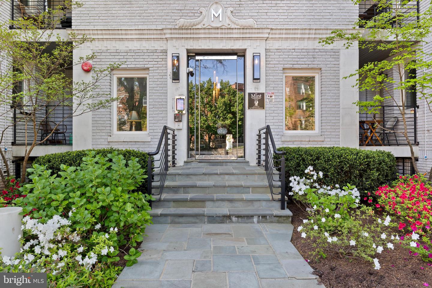 329 RHODE ISLAND AVE NE #303, WASHINGTON, District Of Columbia 20002, 2 Bedrooms Bedrooms, 7 Rooms Rooms,2 BathroomsBathrooms,Residential,For sale,329 RHODE ISLAND AVE NE #303,DCDC2209074 MLS # DCDC2209074
