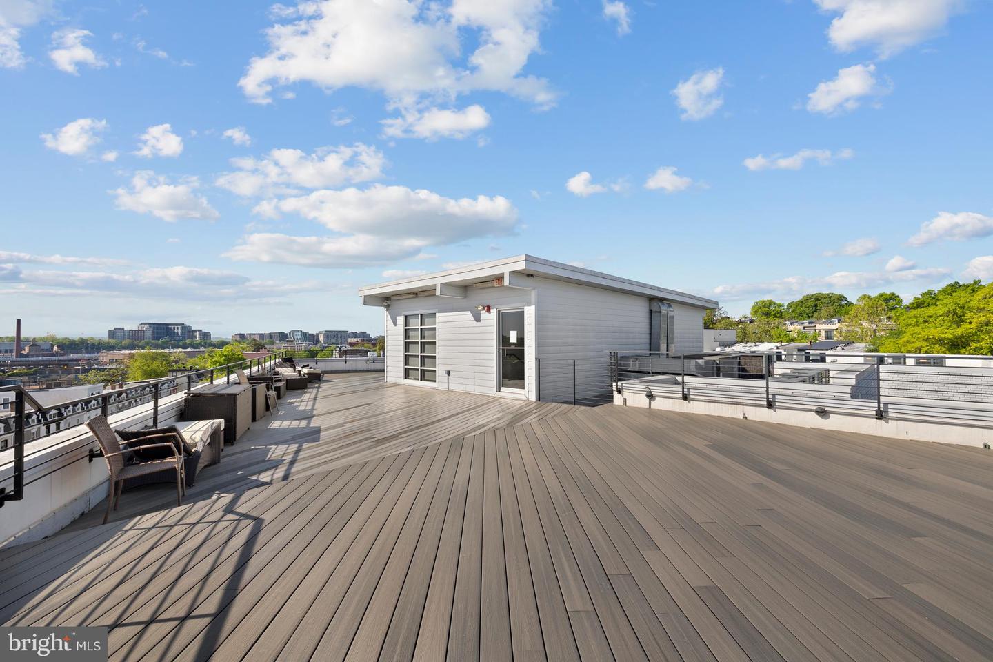 329 RHODE ISLAND AVE NE #303, WASHINGTON, District Of Columbia 20002, 2 Bedrooms Bedrooms, 7 Rooms Rooms,2 BathroomsBathrooms,Residential,For sale,329 RHODE ISLAND AVE NE #303,DCDC2209074 MLS # DCDC2209074