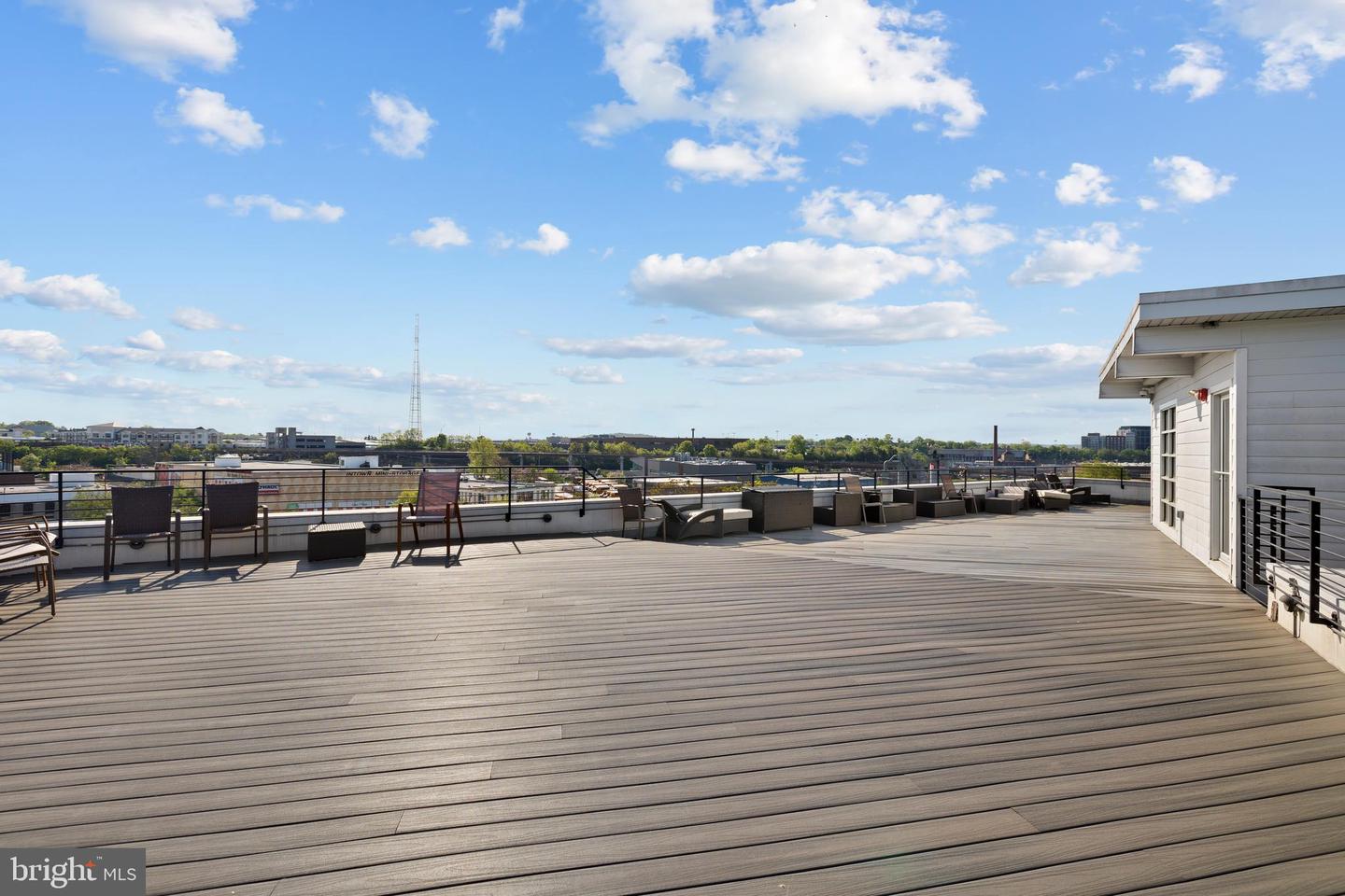 329 RHODE ISLAND AVE NE #303, WASHINGTON, District Of Columbia 20002, 2 Bedrooms Bedrooms, 7 Rooms Rooms,2 BathroomsBathrooms,Residential,For sale,329 RHODE ISLAND AVE NE #303,DCDC2209074 MLS # DCDC2209074