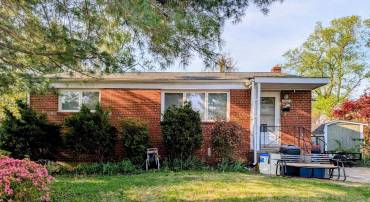 10004 PETERSON ST, FAIRFAX, Virginia 22031, 5 Bedrooms Bedrooms, ,2 BathroomsBathrooms,Residential,For sale,10004 PETERSON ST,VAFC2006588 MLS # VAFC2006588