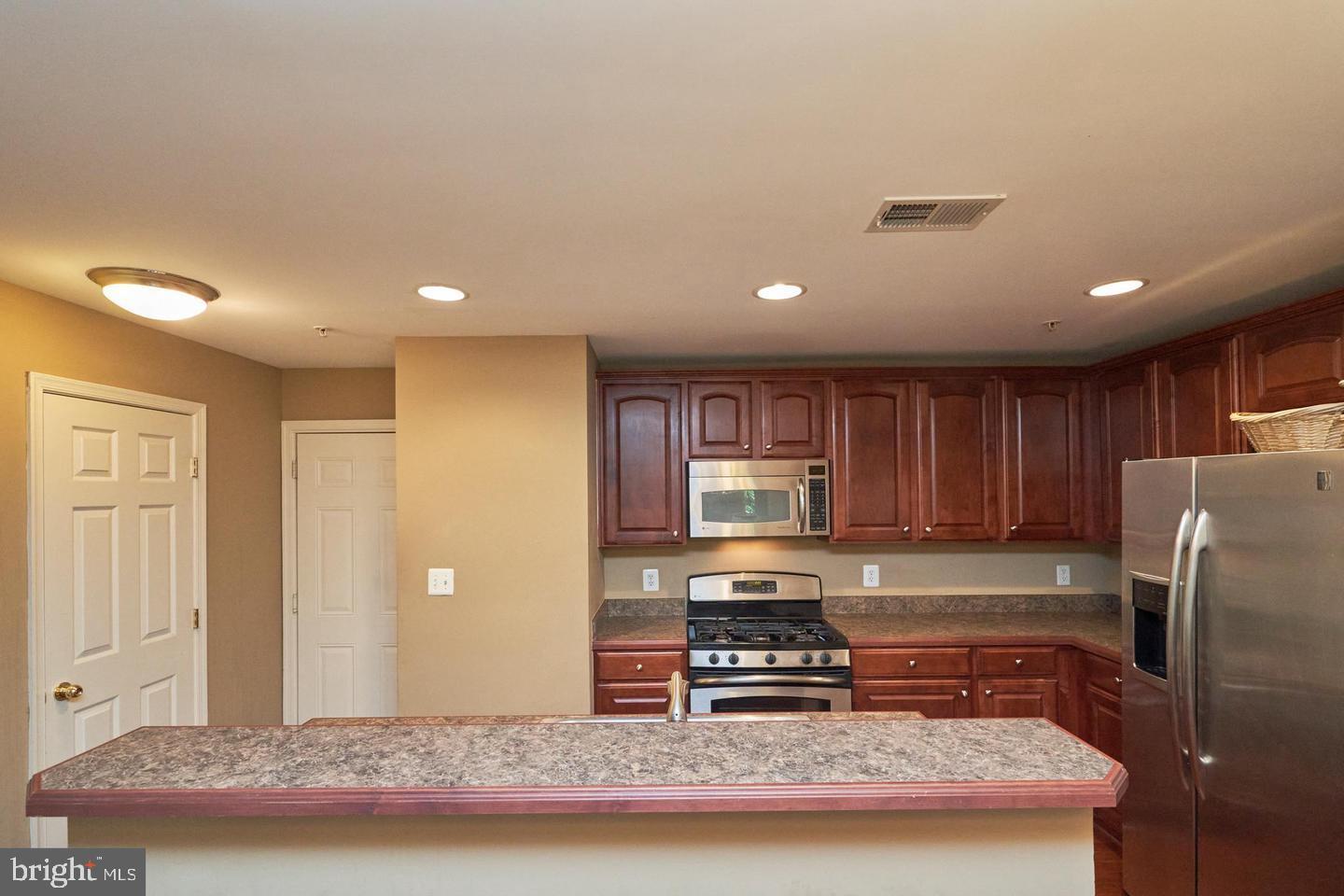 12466-A LIBERTY BRIDGE RD #103A, FAIRFAX, Virginia 22033, 2 Bedrooms Bedrooms, ,2 BathroomsBathrooms,Residential,For sale,12466-A LIBERTY BRIDGE RD #103A,VAFX2252916 MLS # VAFX2252916