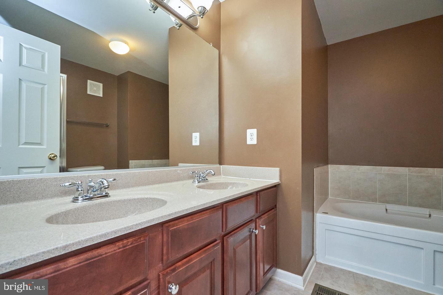 12466-A LIBERTY BRIDGE RD #103A, FAIRFAX, Virginia 22033, 2 Bedrooms Bedrooms, ,2 BathroomsBathrooms,Residential,For sale,12466-A LIBERTY BRIDGE RD #103A,VAFX2252916 MLS # VAFX2252916