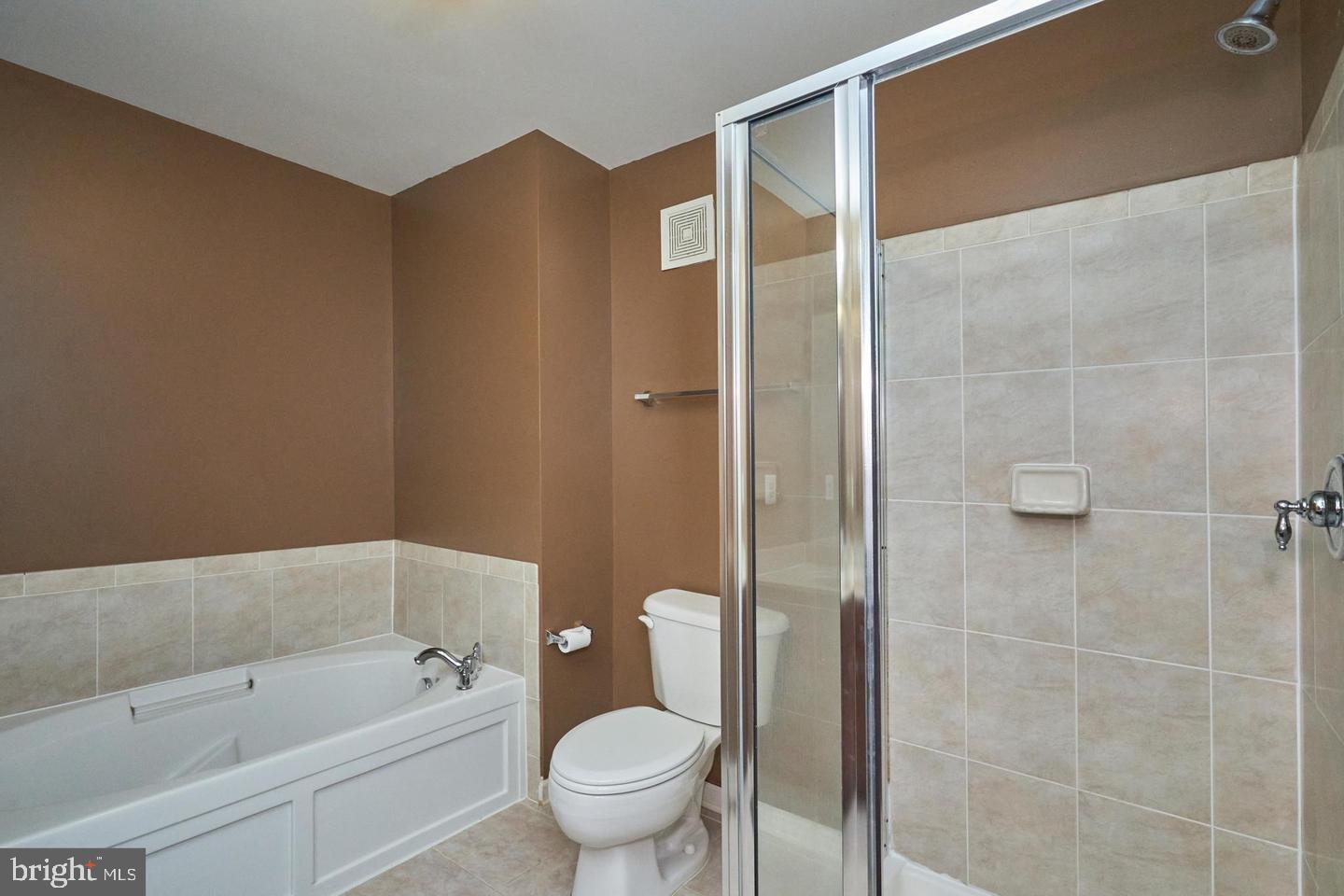 12466-A LIBERTY BRIDGE RD #103A, FAIRFAX, Virginia 22033, 2 Bedrooms Bedrooms, ,2 BathroomsBathrooms,Residential,For sale,12466-A LIBERTY BRIDGE RD #103A,VAFX2252916 MLS # VAFX2252916