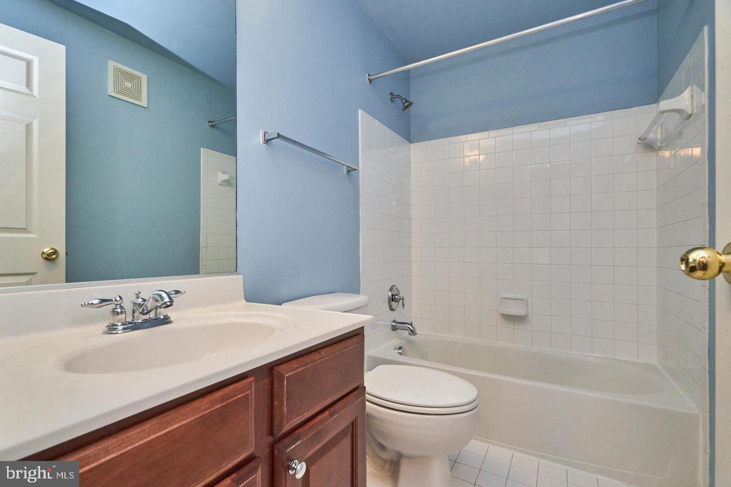 12466-A LIBERTY BRIDGE RD #103A, FAIRFAX, Virginia 22033, 2 Bedrooms Bedrooms, ,2 BathroomsBathrooms,Residential,For sale,12466-A LIBERTY BRIDGE RD #103A,VAFX2252916 MLS # VAFX2252916