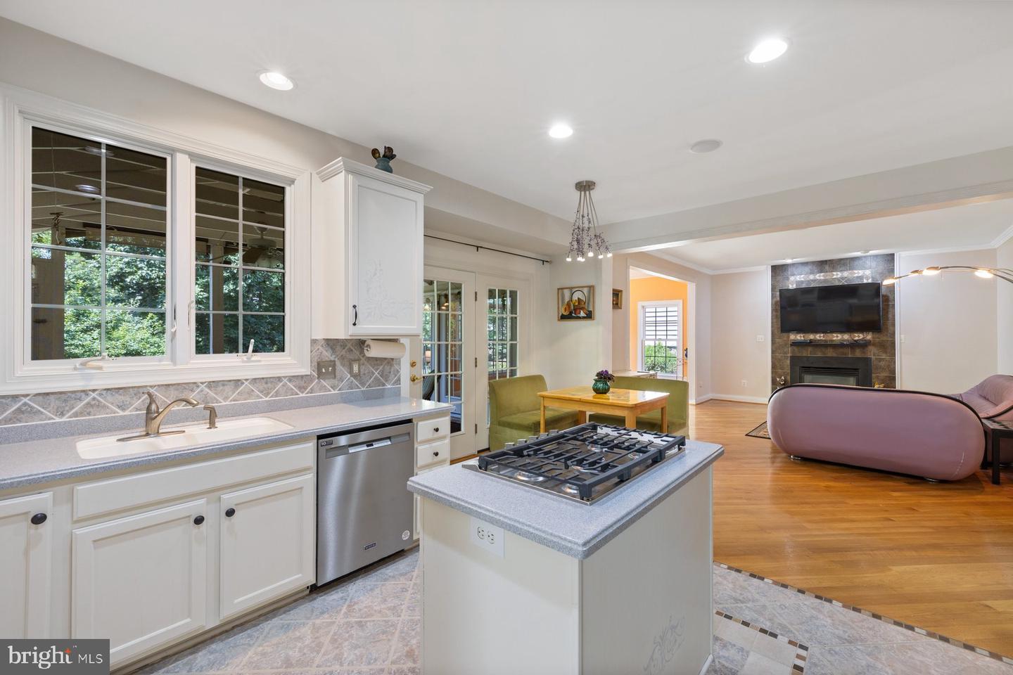 43656 RIVERPOINT DR, LEESBURG, Virginia 20176, 5 Bedrooms Bedrooms, ,3 BathroomsBathrooms,Residential,For sale,43656 RIVERPOINT DR,VALO2100990 MLS # VALO2100990