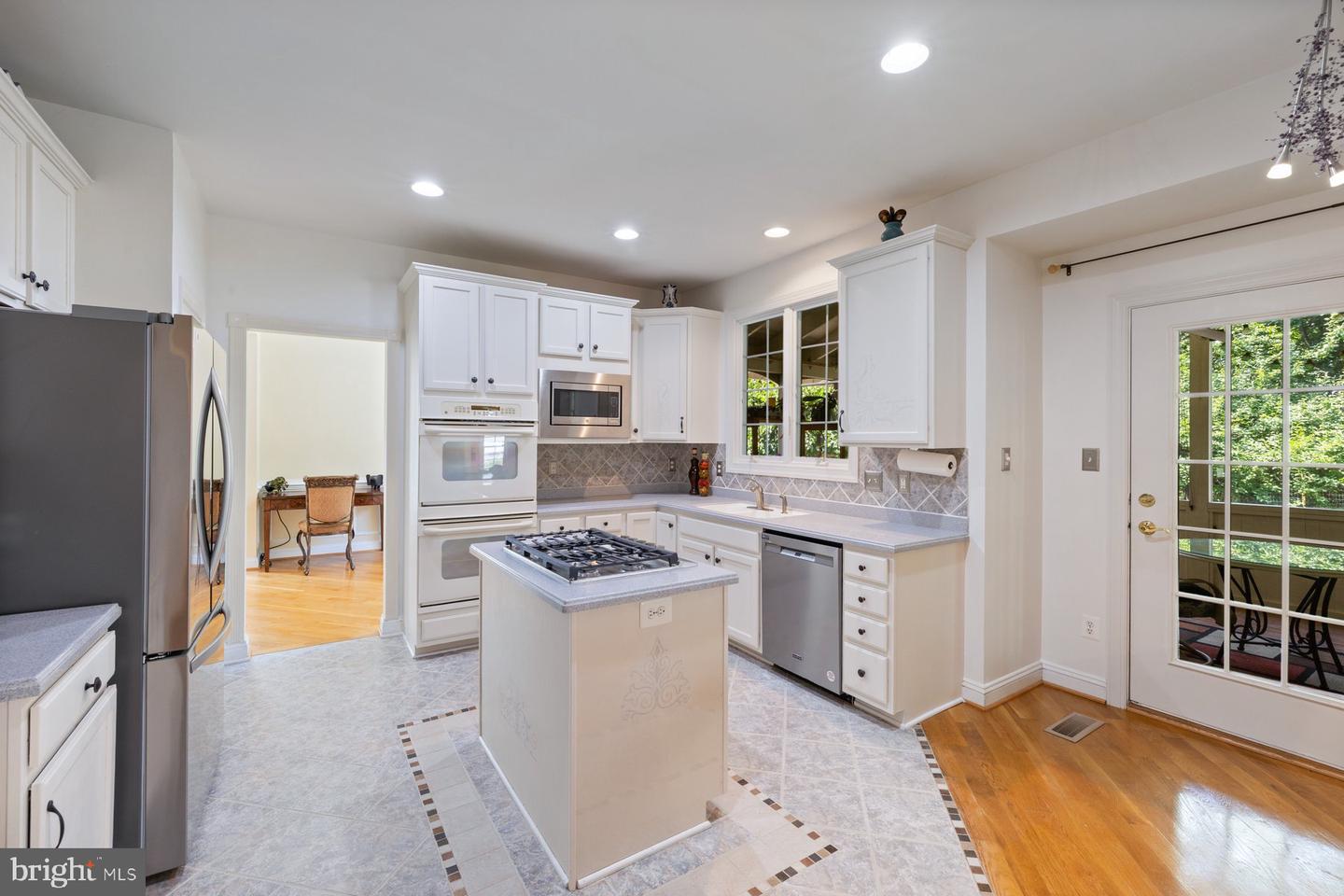 43656 RIVERPOINT DR, LEESBURG, Virginia 20176, 5 Bedrooms Bedrooms, ,3 BathroomsBathrooms,Residential,For sale,43656 RIVERPOINT DR,VALO2100990 MLS # VALO2100990