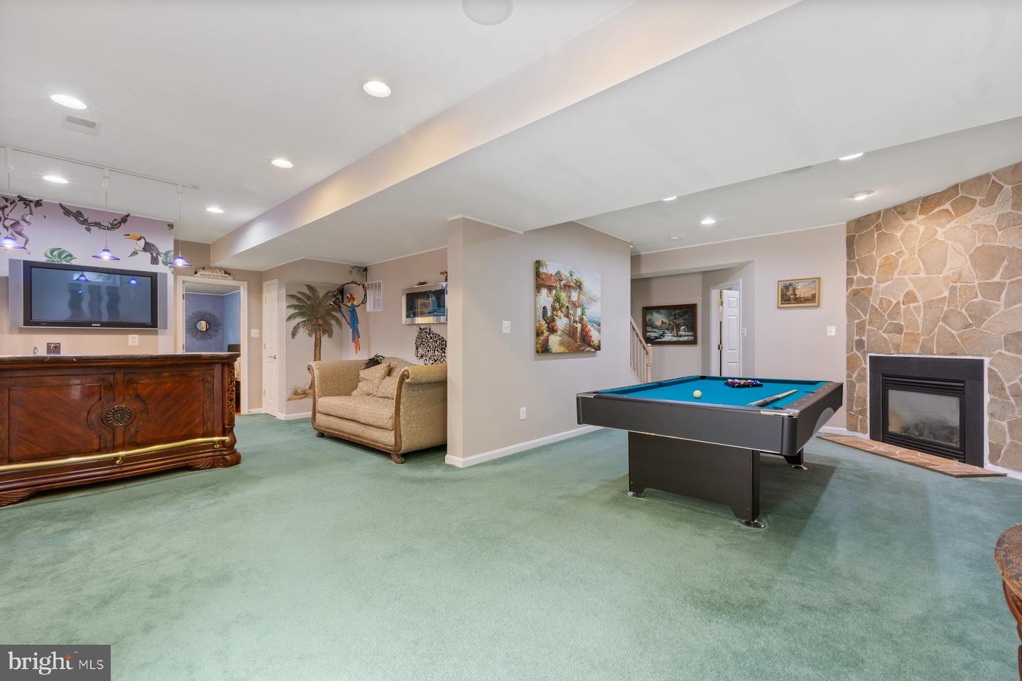 43656 RIVERPOINT DR, LEESBURG, Virginia 20176, 5 Bedrooms Bedrooms, ,3 BathroomsBathrooms,Residential,For sale,43656 RIVERPOINT DR,VALO2100990 MLS # VALO2100990