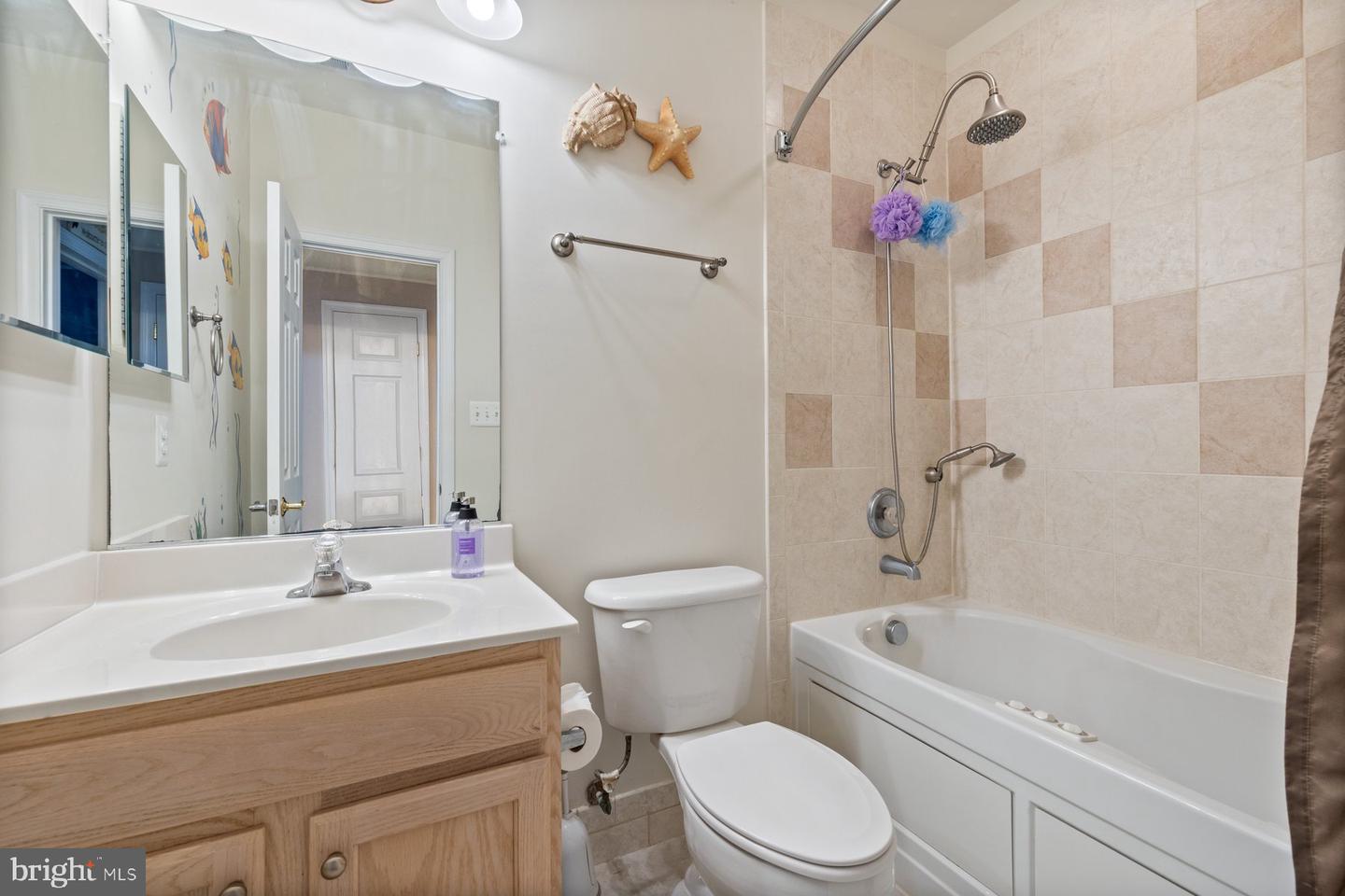43656 RIVERPOINT DR, LEESBURG, Virginia 20176, 5 Bedrooms Bedrooms, ,3 BathroomsBathrooms,Residential,For sale,43656 RIVERPOINT DR,VALO2100990 MLS # VALO2100990